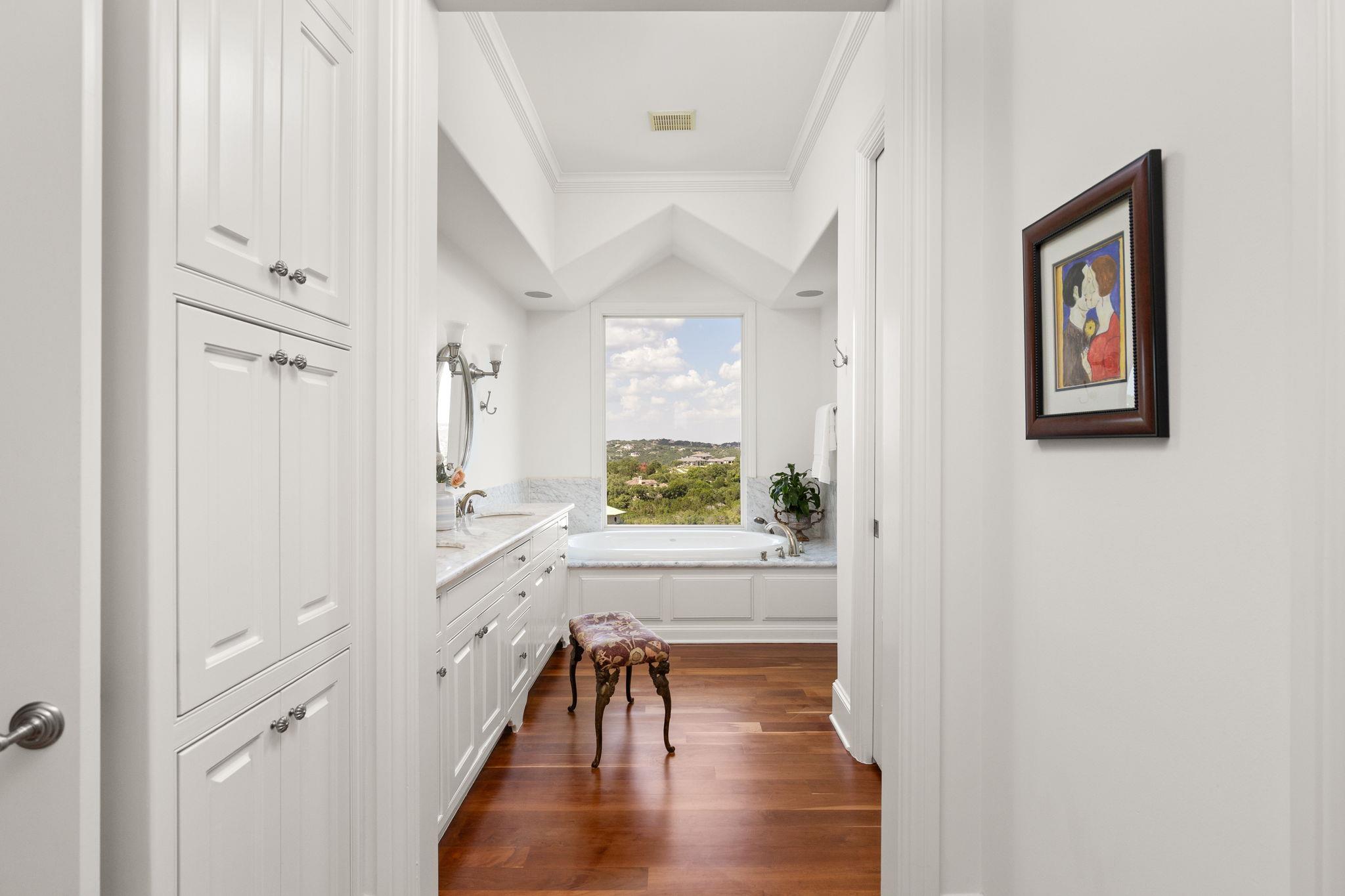 2300 Barton Creek BLVD # 27