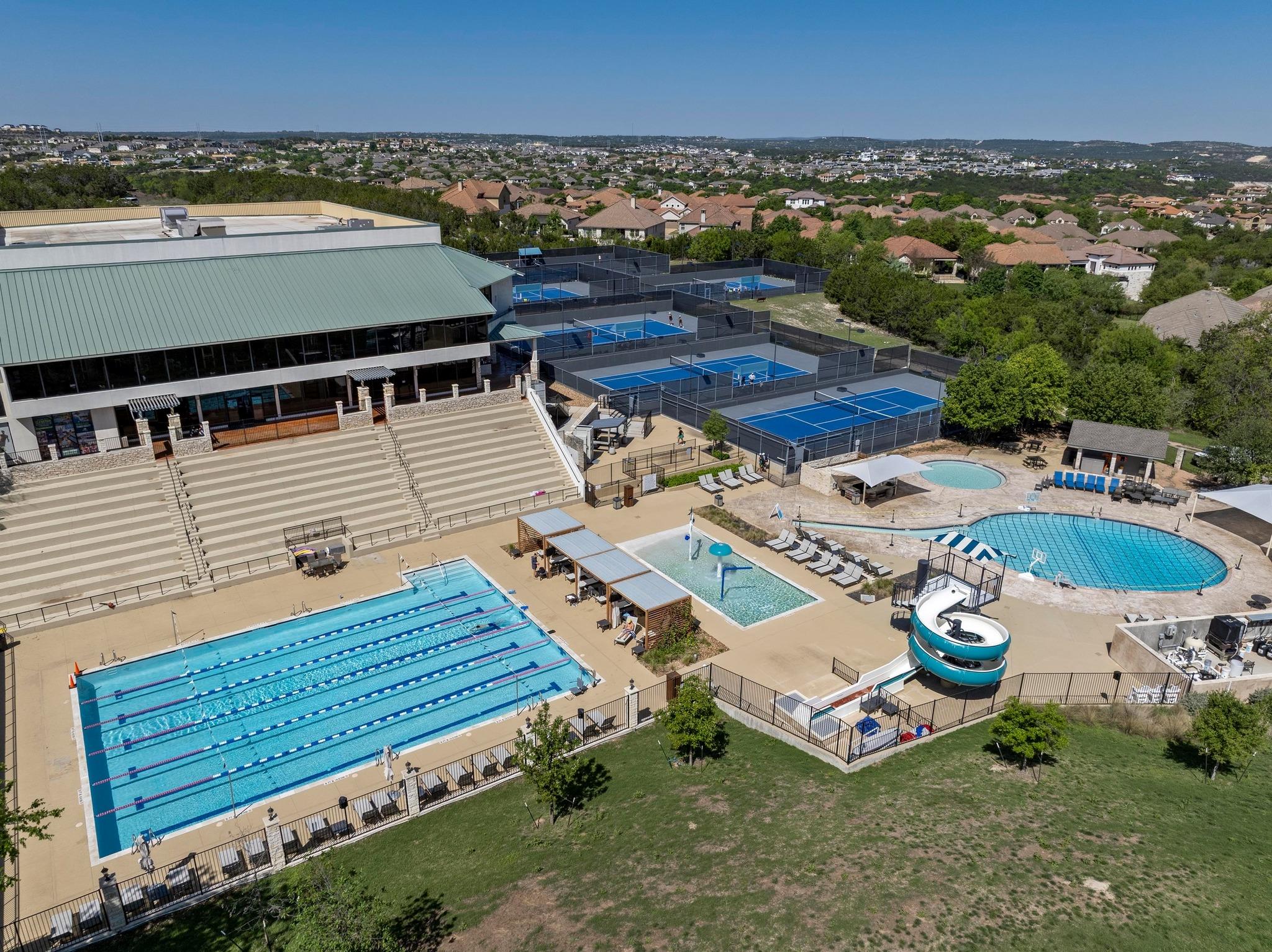 52 Club Estates PKWY