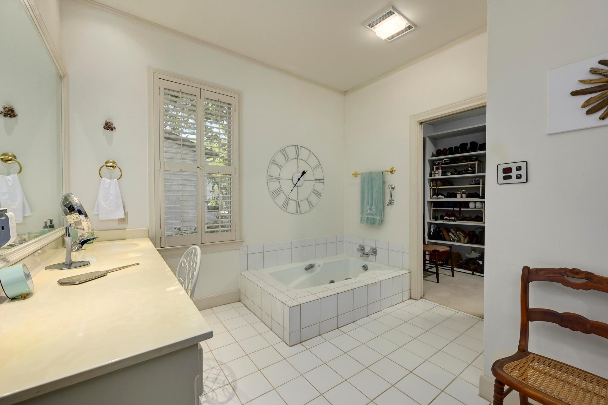 52 Club Estates PKWY