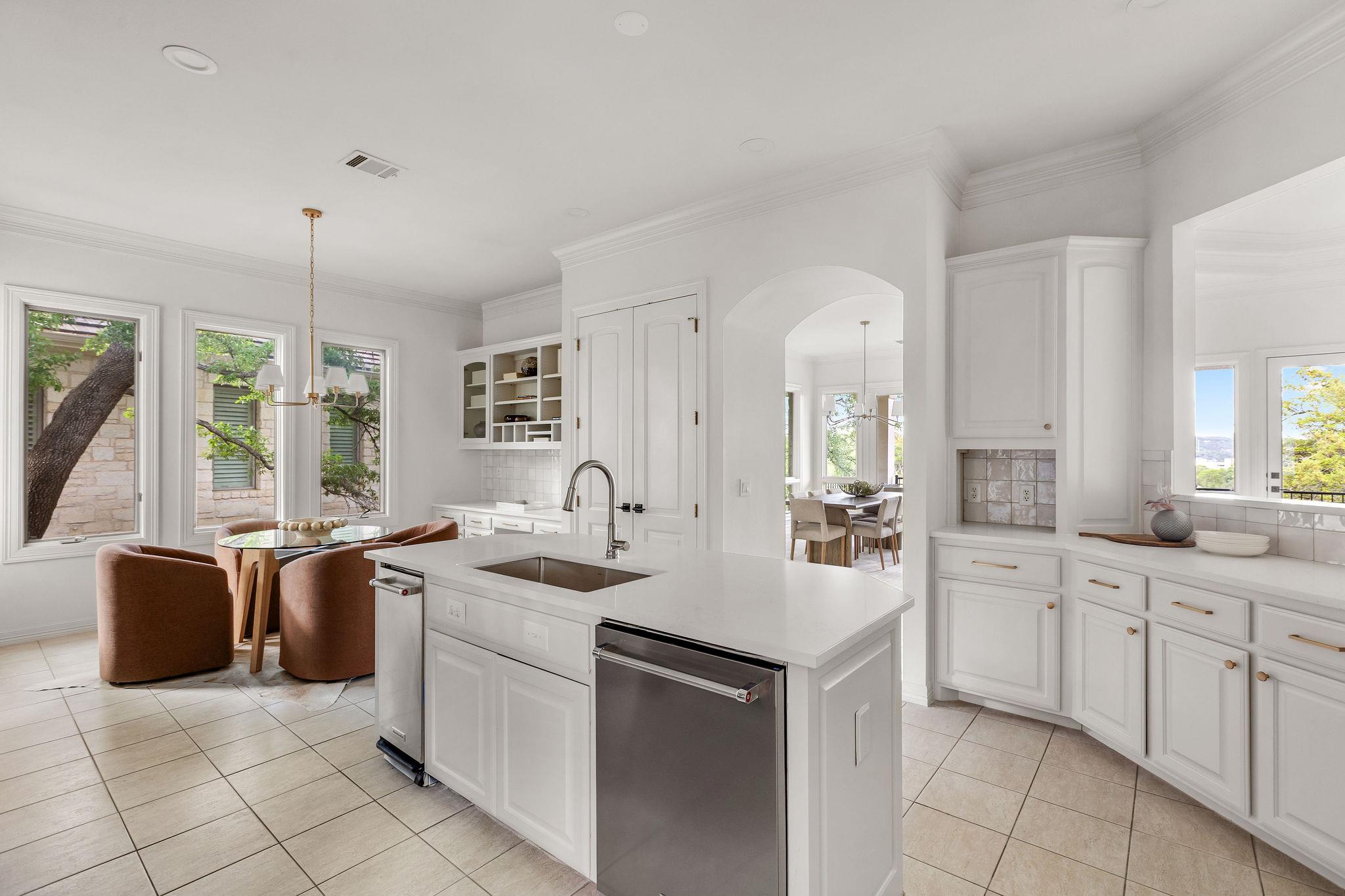 2305 Barton Creek BLVD # 25