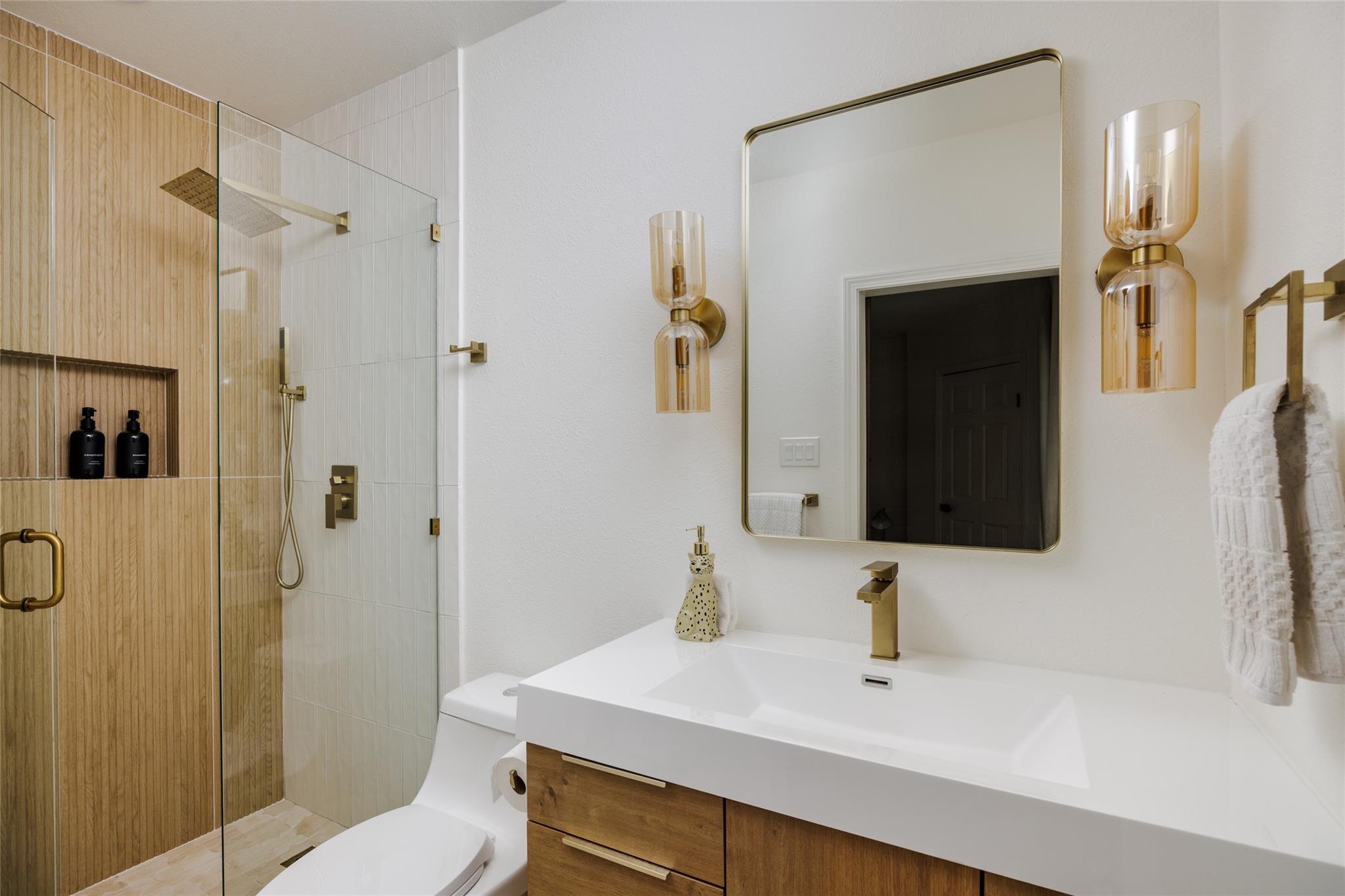 3002 Webberville RD # 2 Unit: 1 and 2
