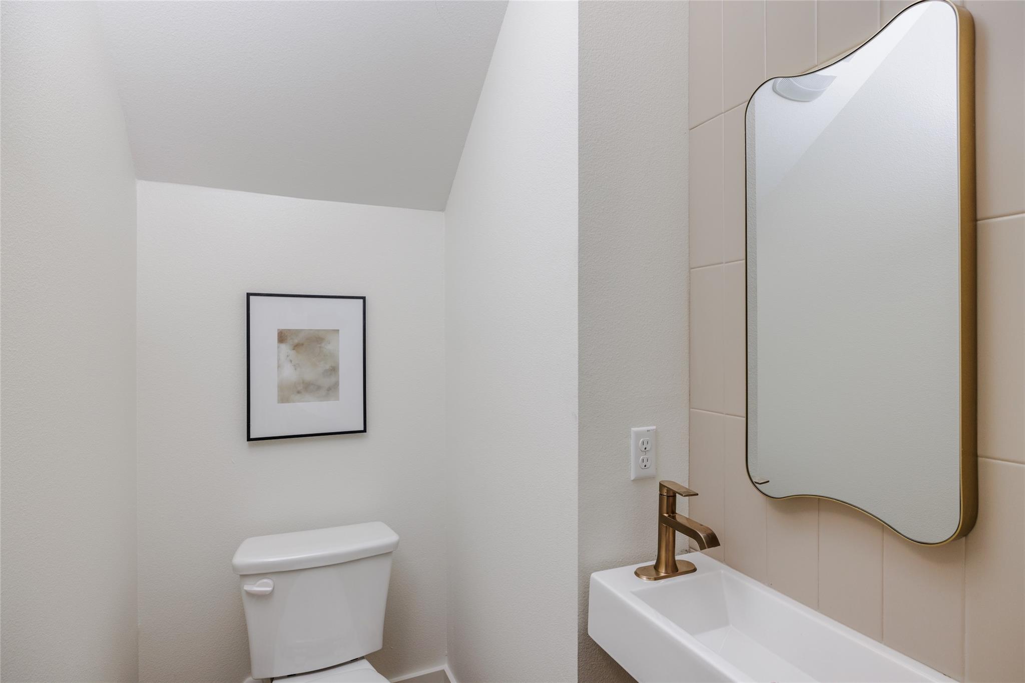 3002 Webberville RD # 2 Unit: 1 and 2