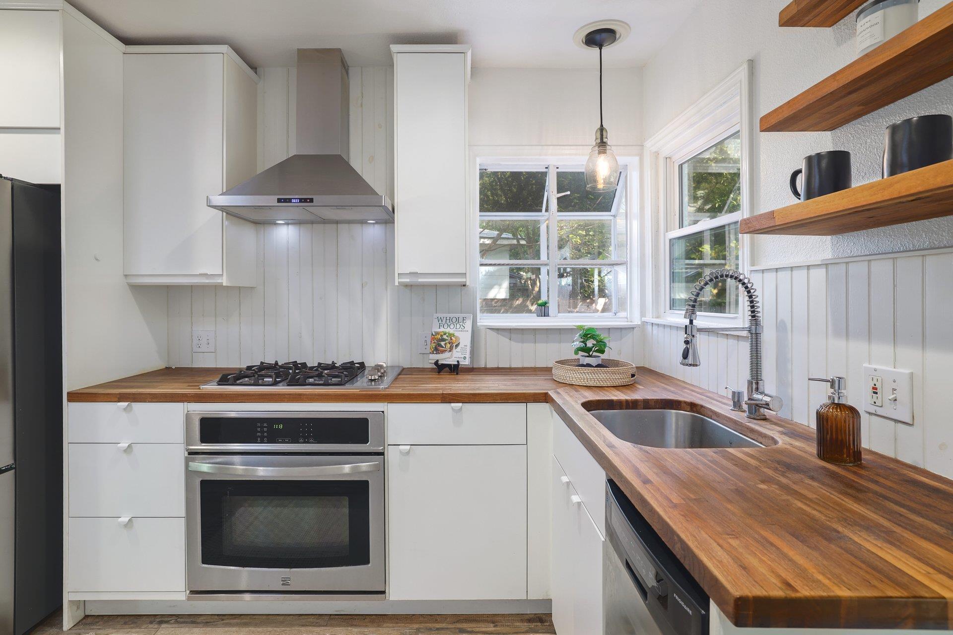 6511 Chesterfield Ave