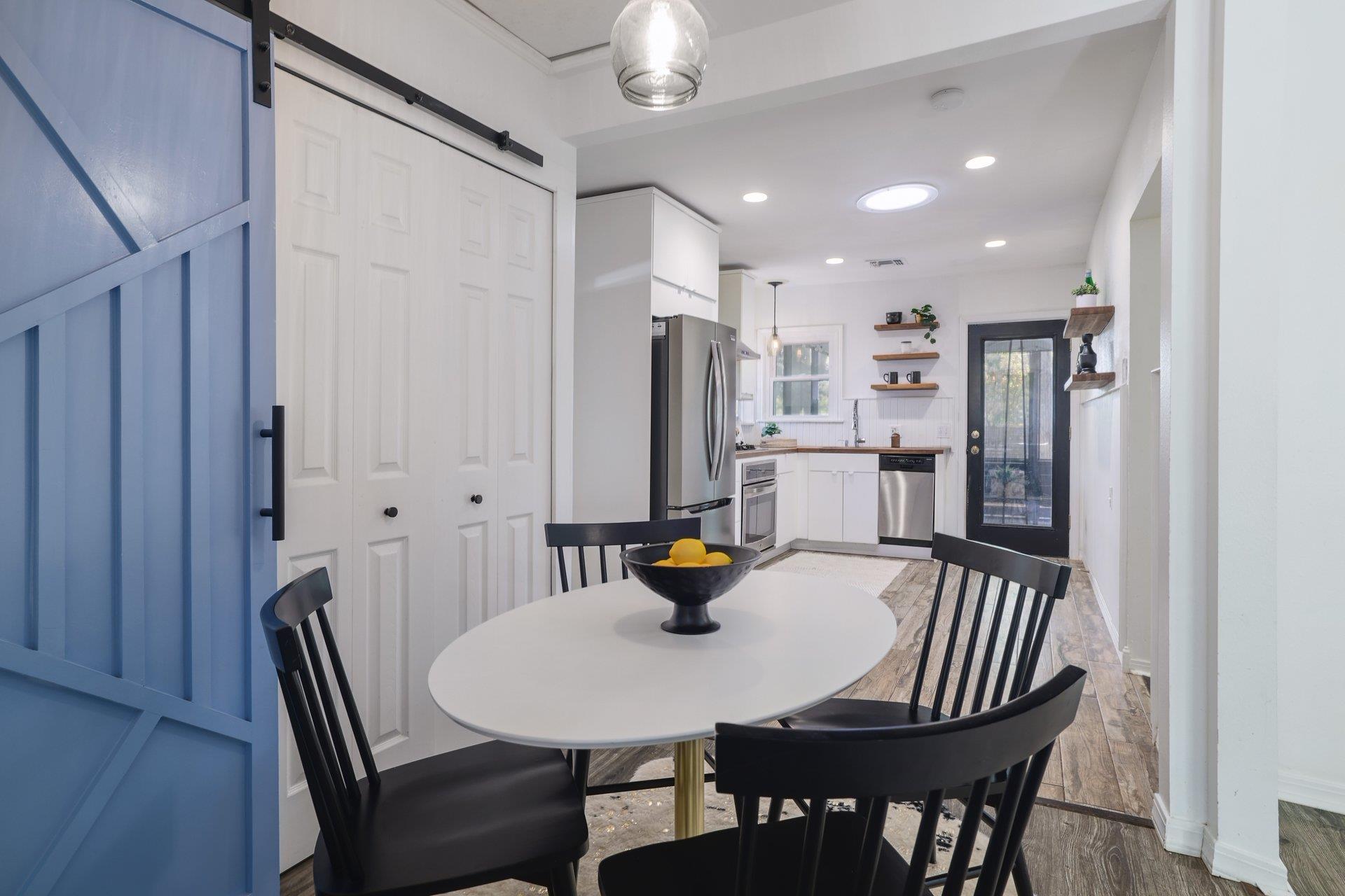 6511 Chesterfield Ave