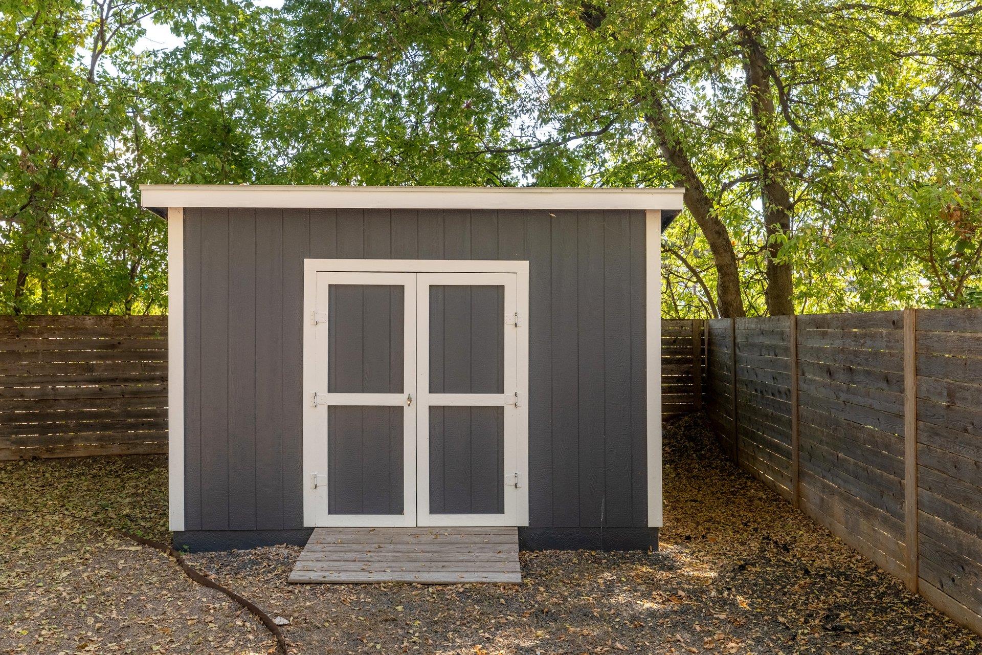 6511 Chesterfield Ave