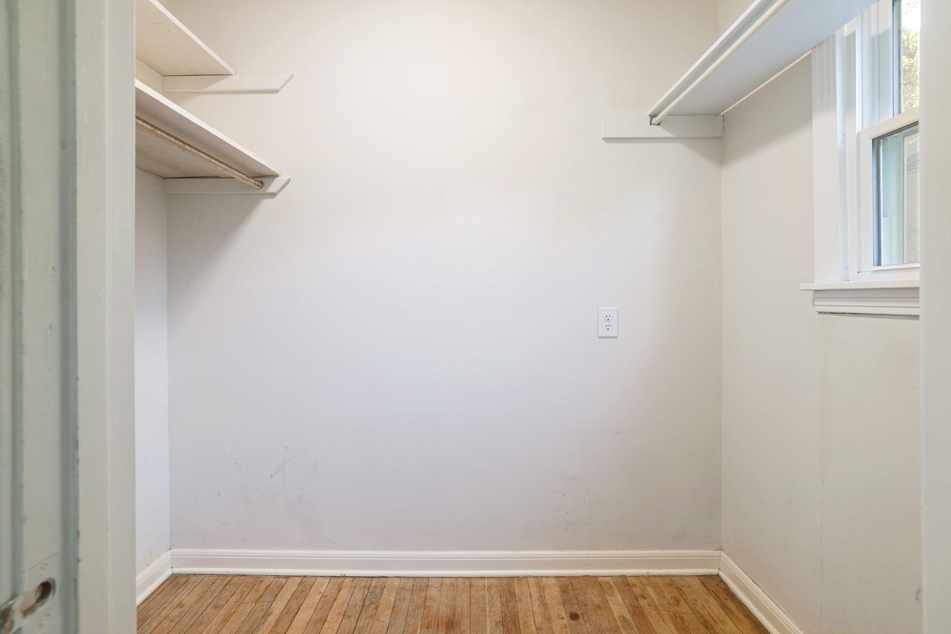 6511 Chesterfield Ave