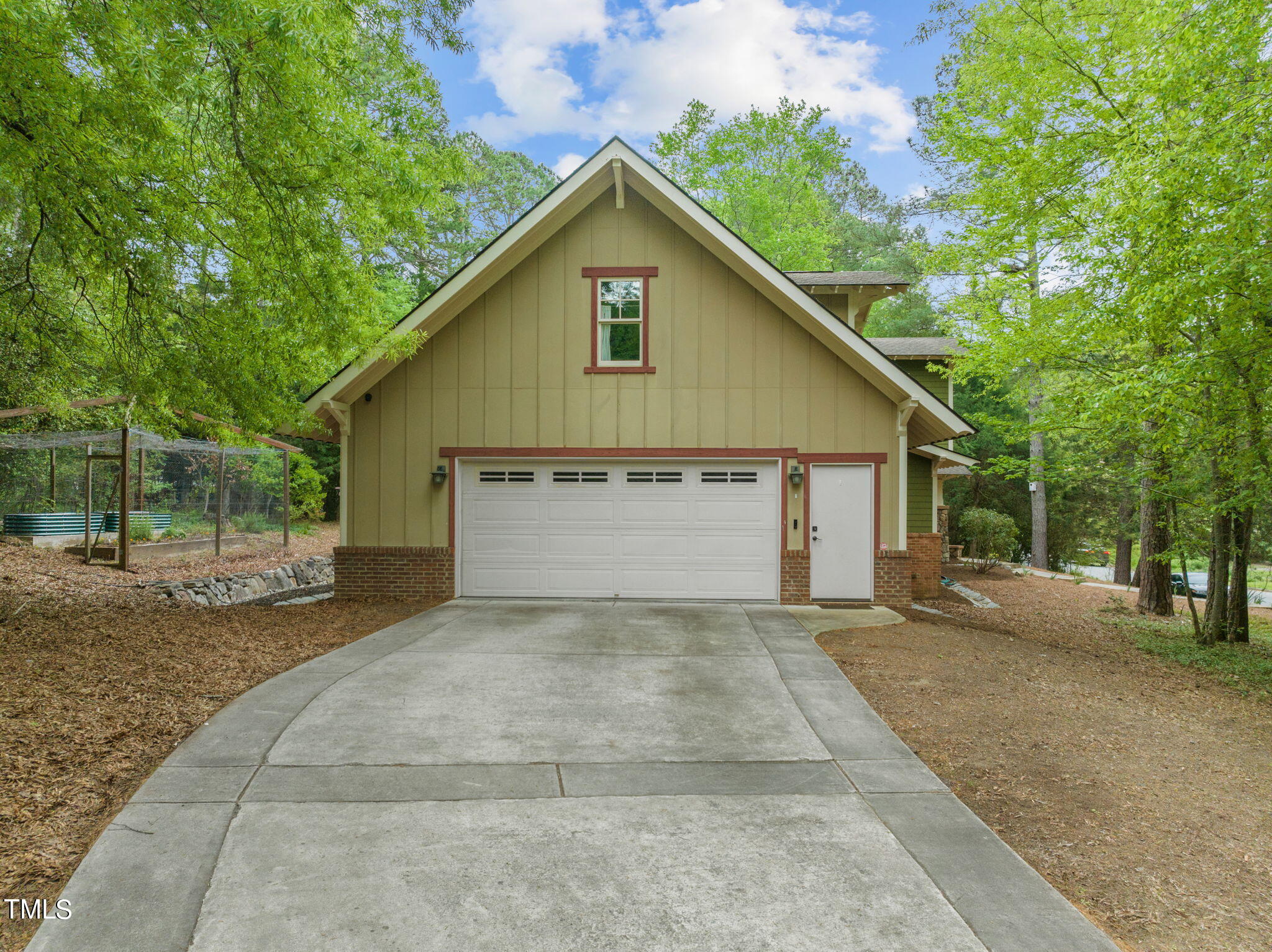 419 Overland Drive
