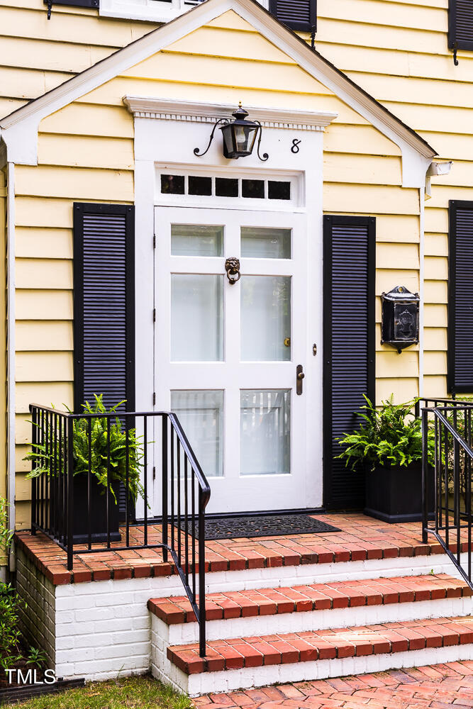 8 Sylvan Road