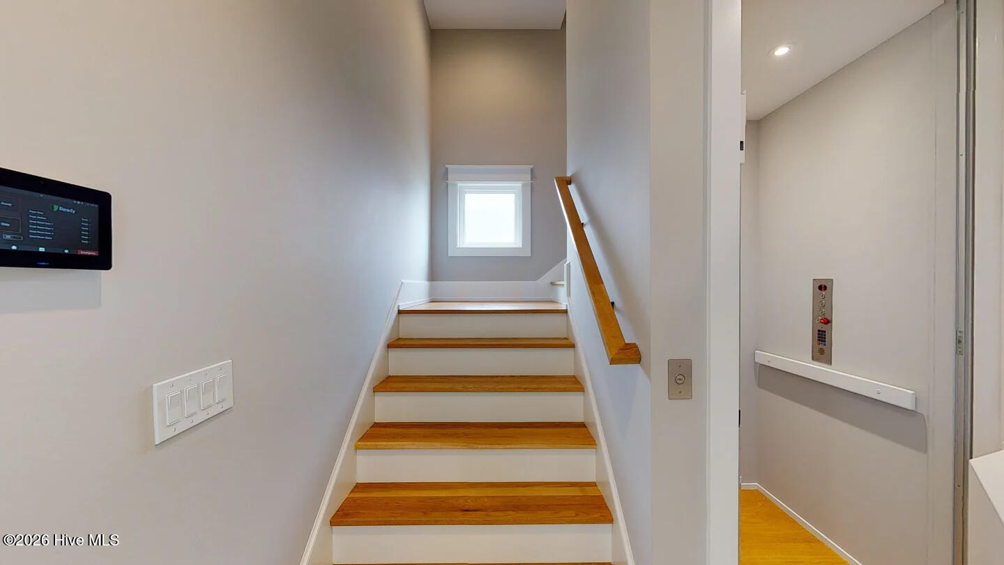 123 Seafaring Lane