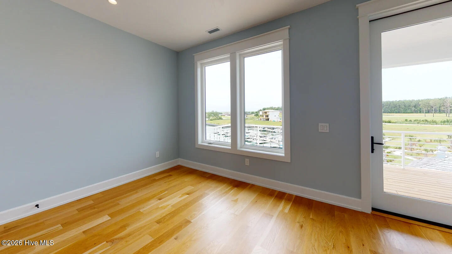 123 Seafaring Lane