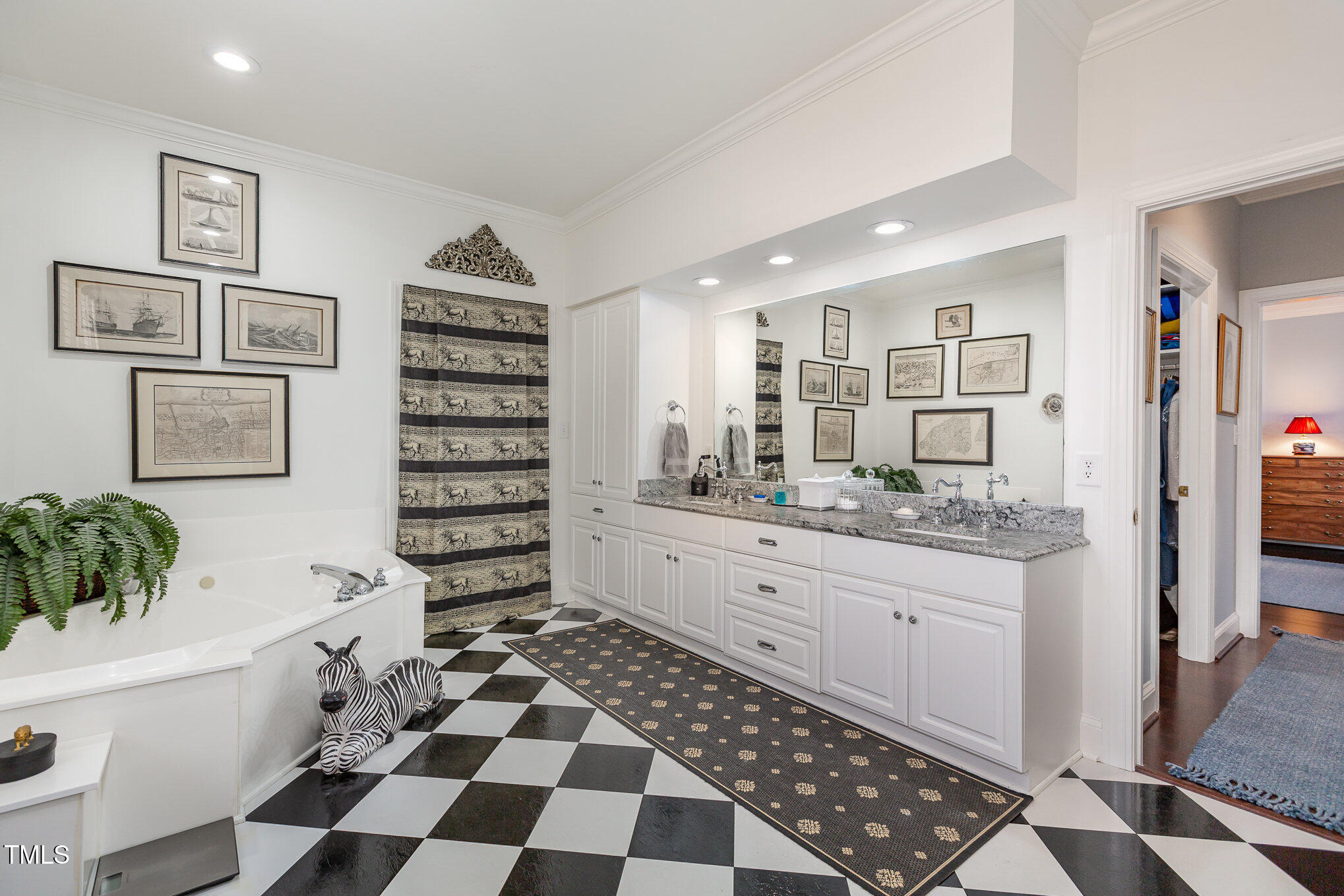 918 Woodham, Pittsboro