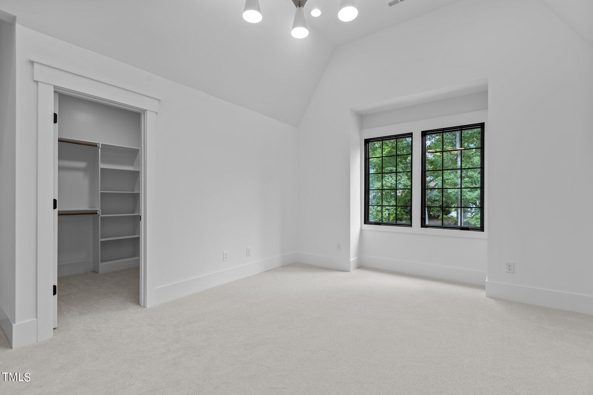 7621 Wingfoot Drive
