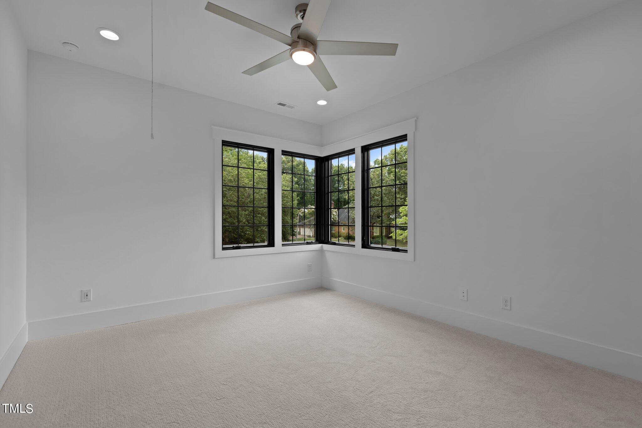 7621 Wingfoot Drive