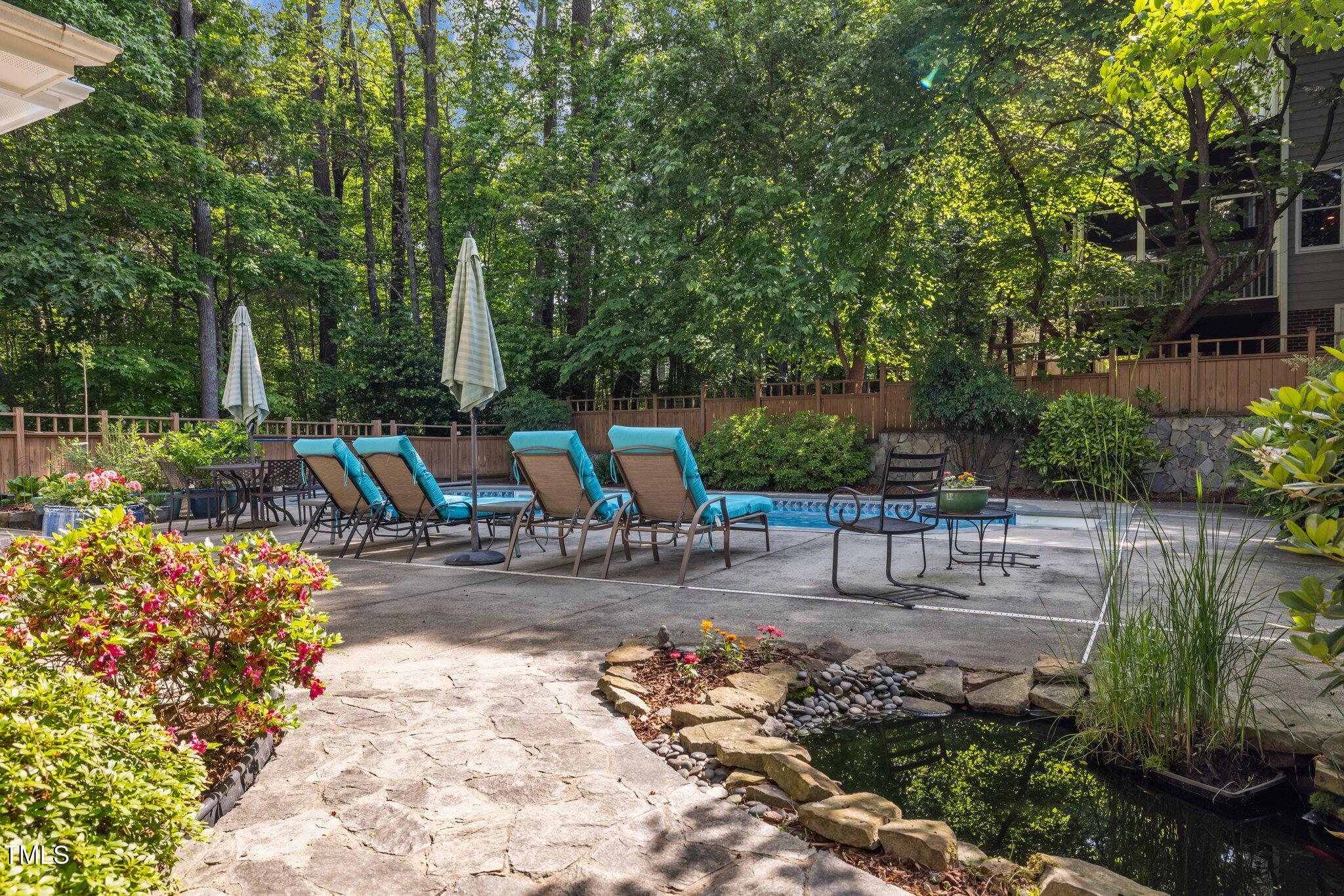 204 Rossburn Way
