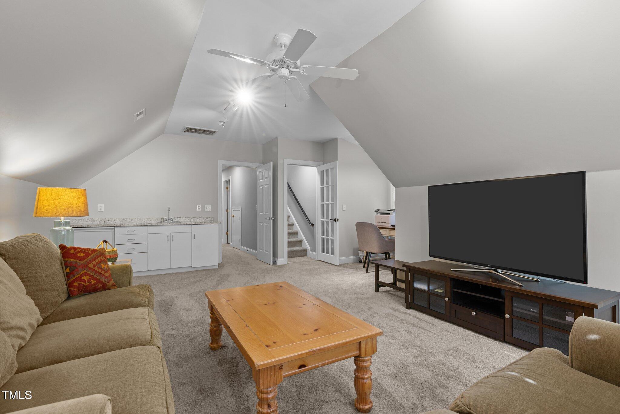 204 Rossburn Way