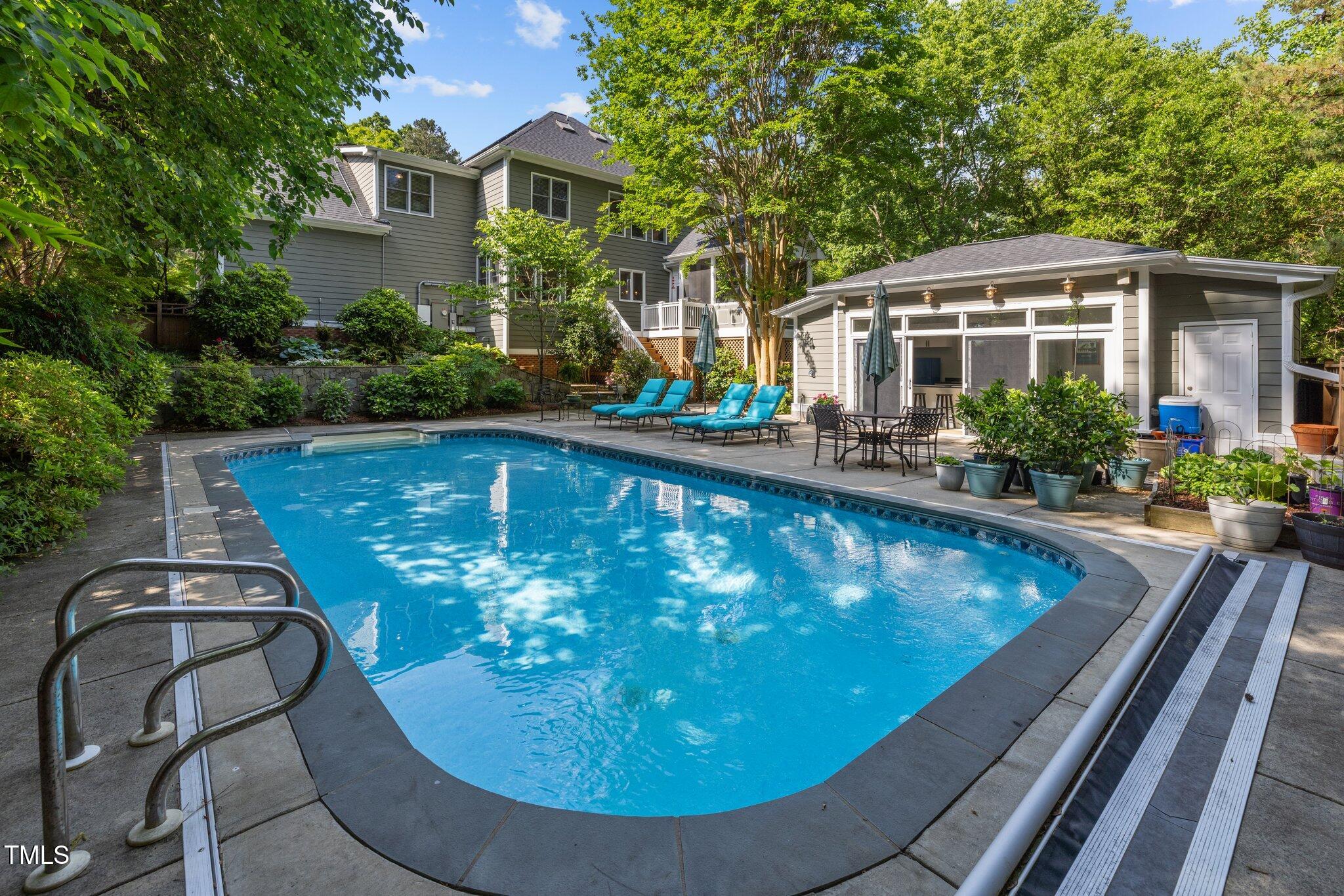 204 Rossburn Way