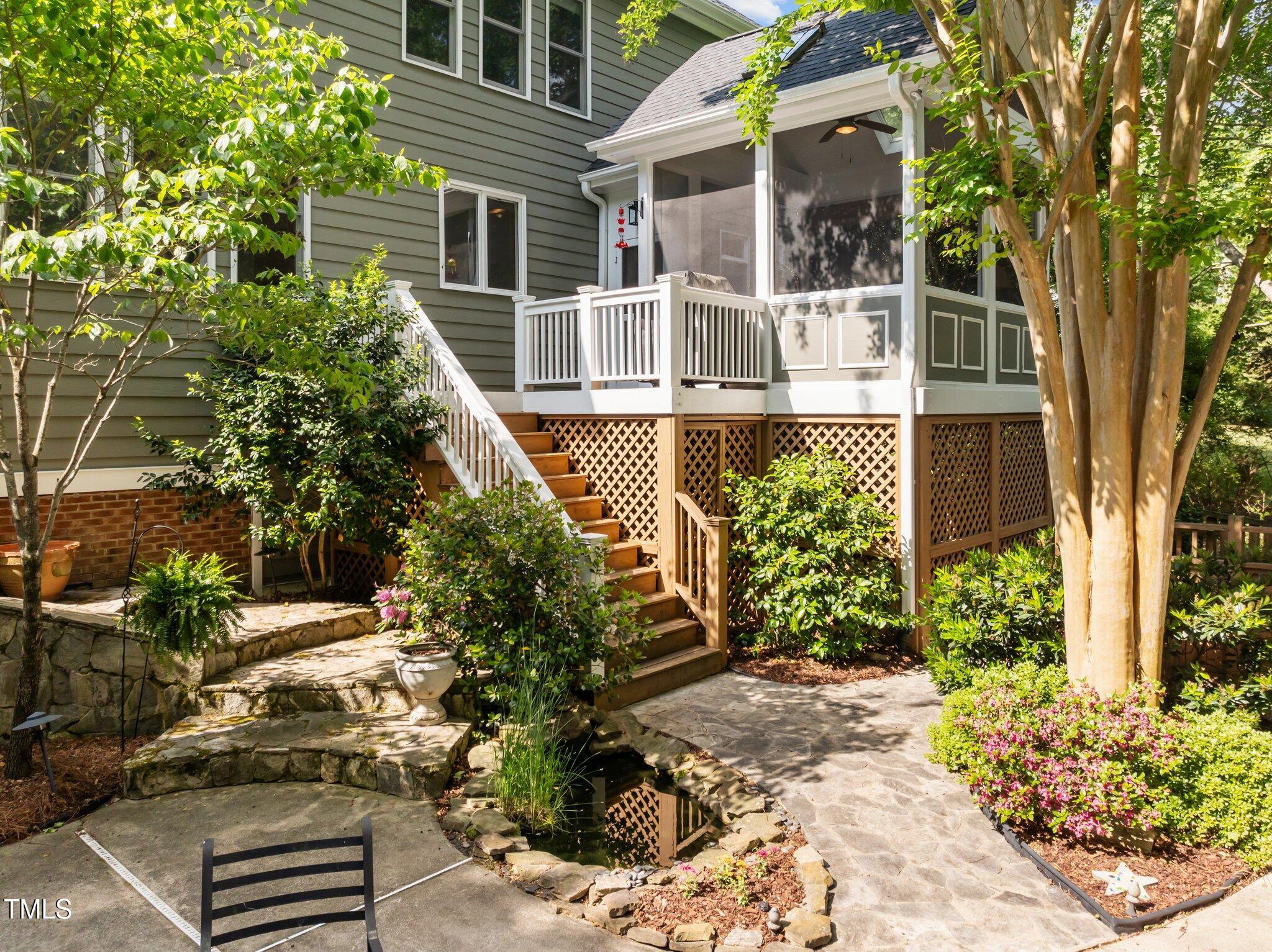 204 Rossburn Way