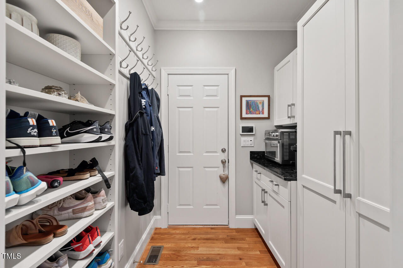 108 Hotelling Court