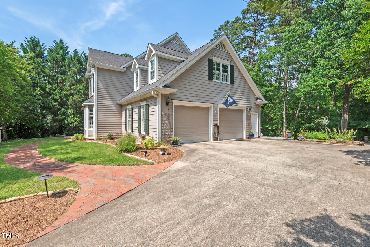 108 Hotelling Court
