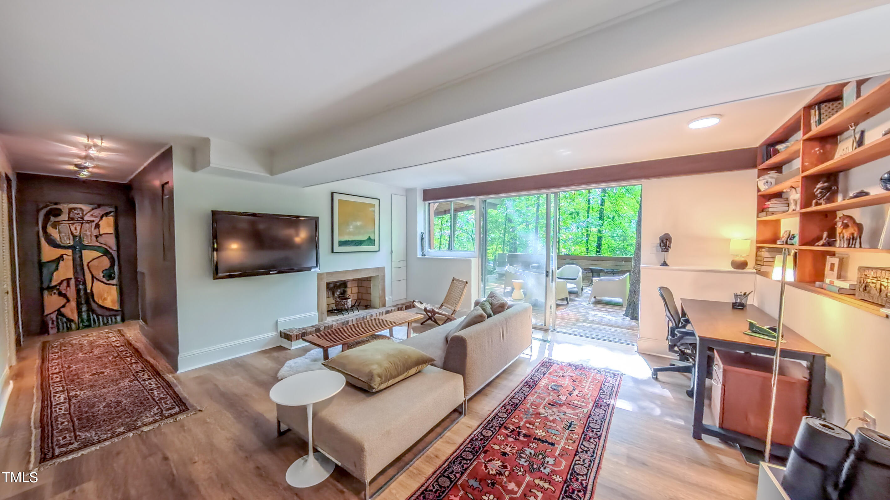 1 Davie Lane