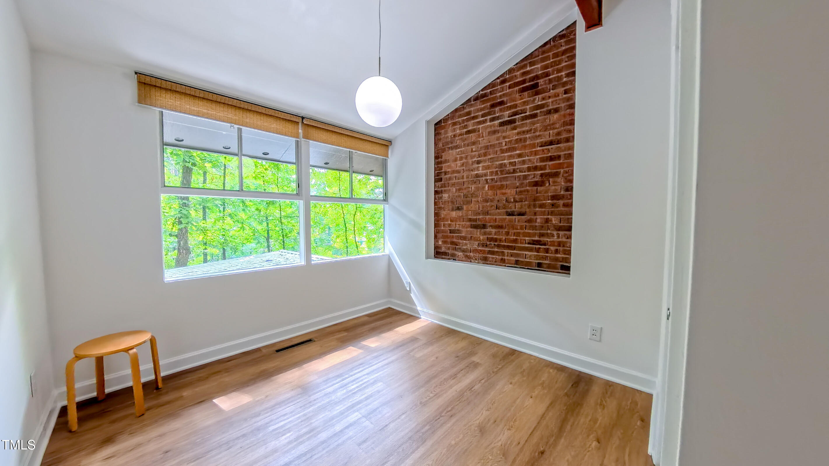 1 Davie Lane