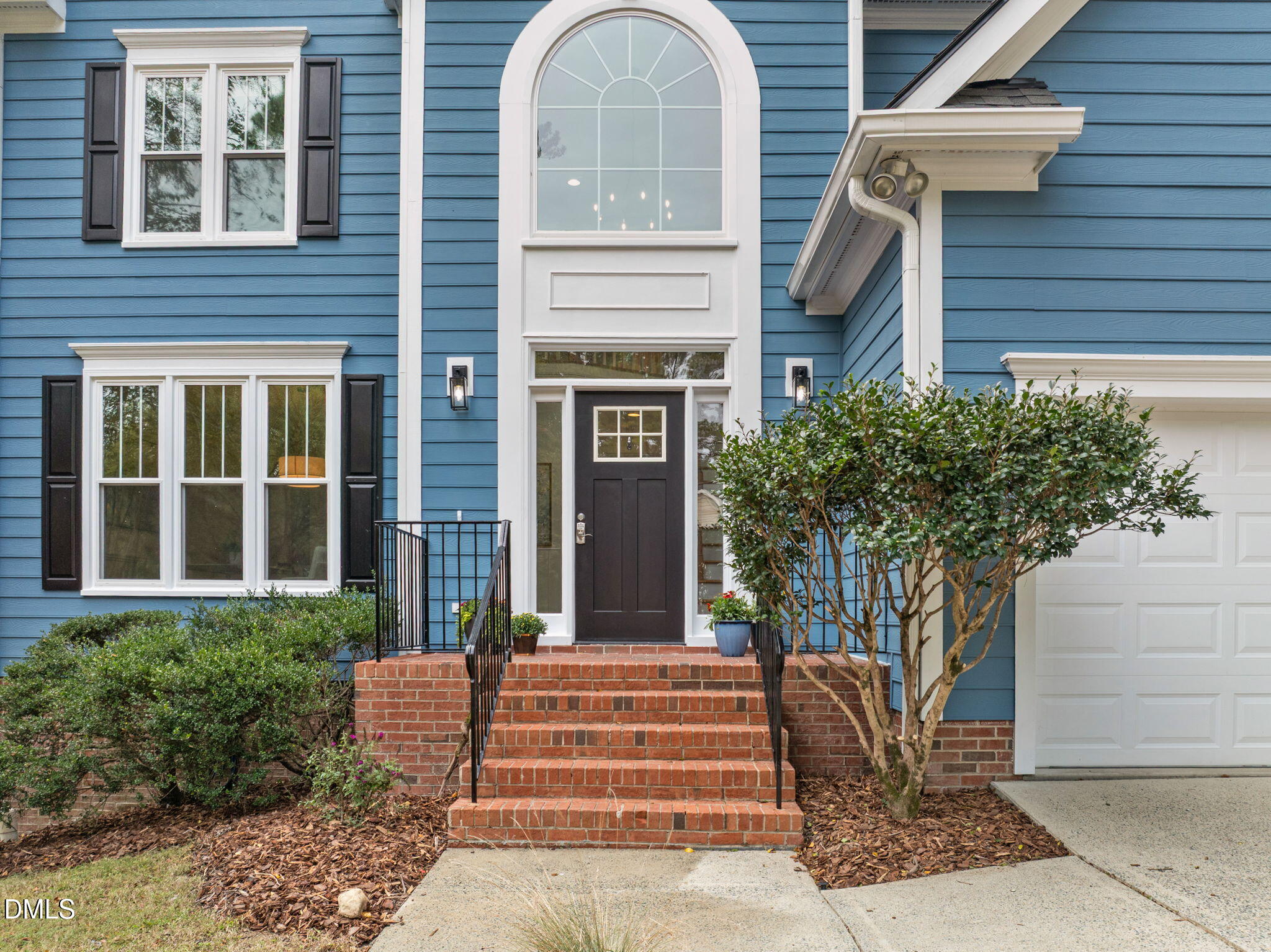 302 Sunset Creek Circle