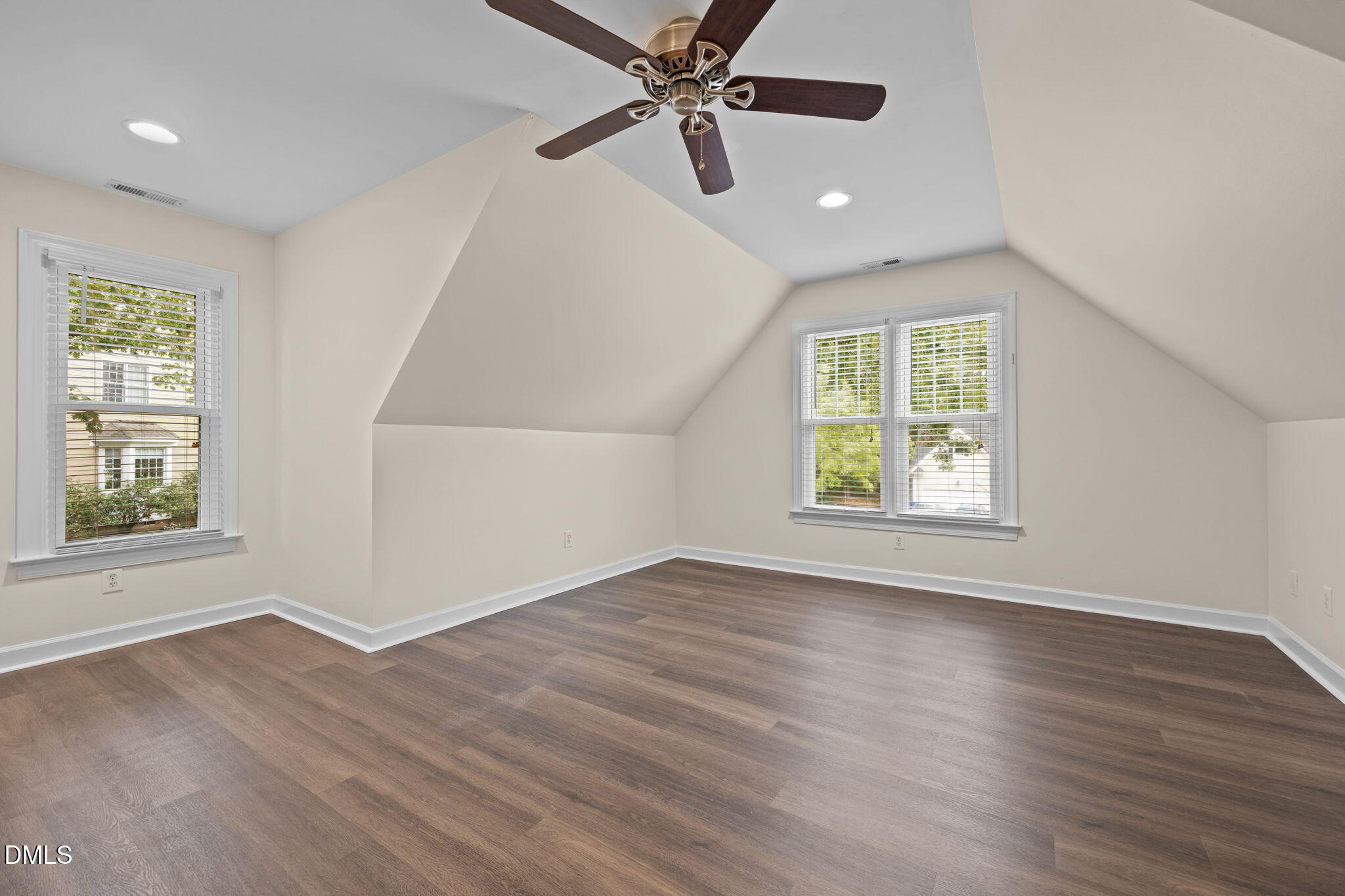 302 Sunset Creek Circle