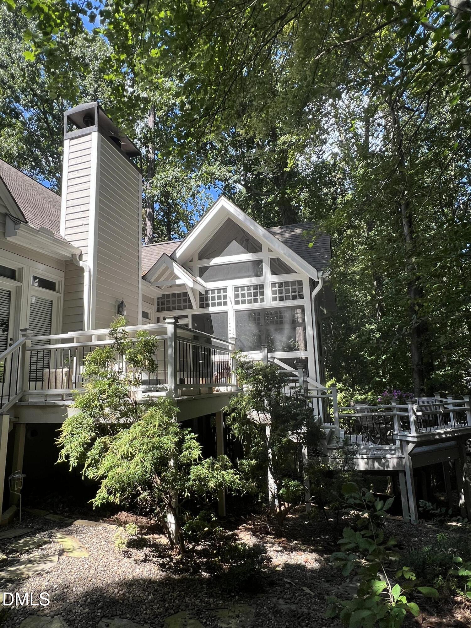 110 Linnaeus Place