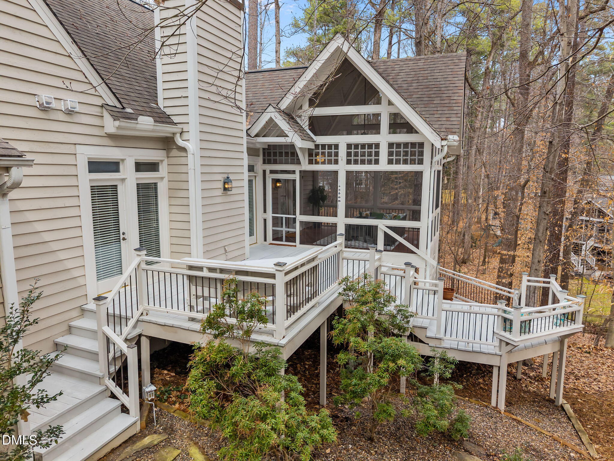 110 Linnaeus Place