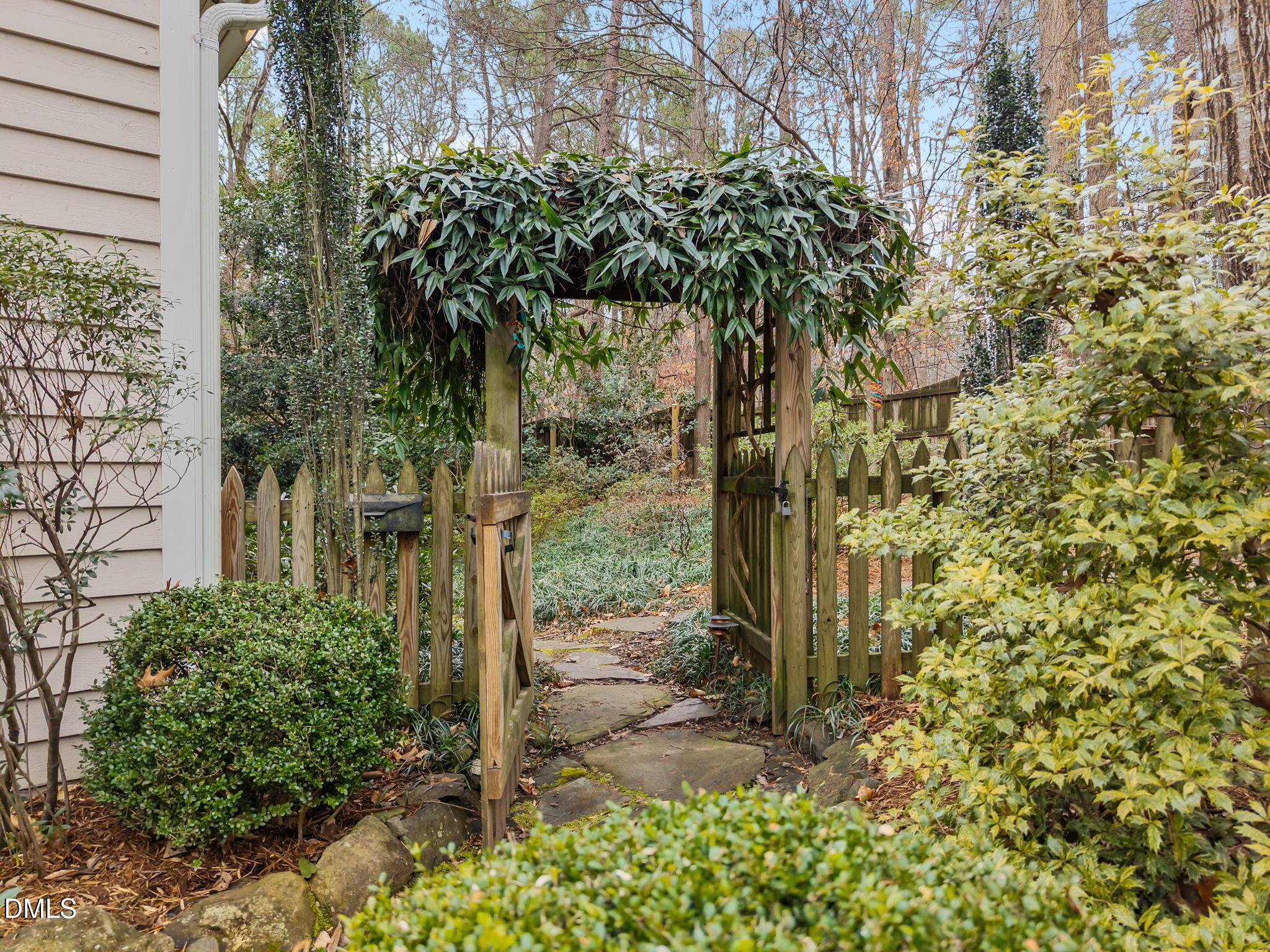 110 Linnaeus Place