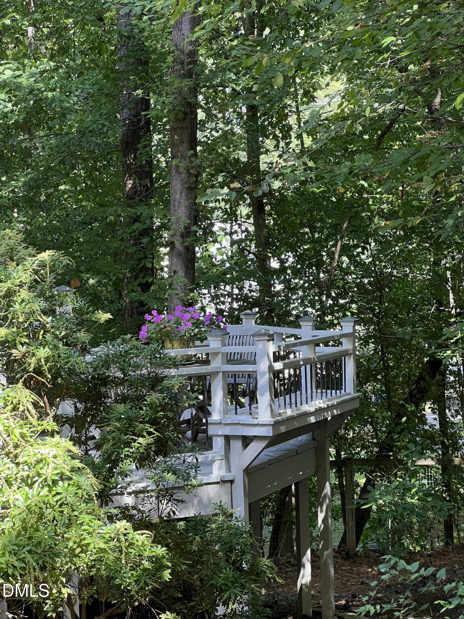 110 Linnaeus Place