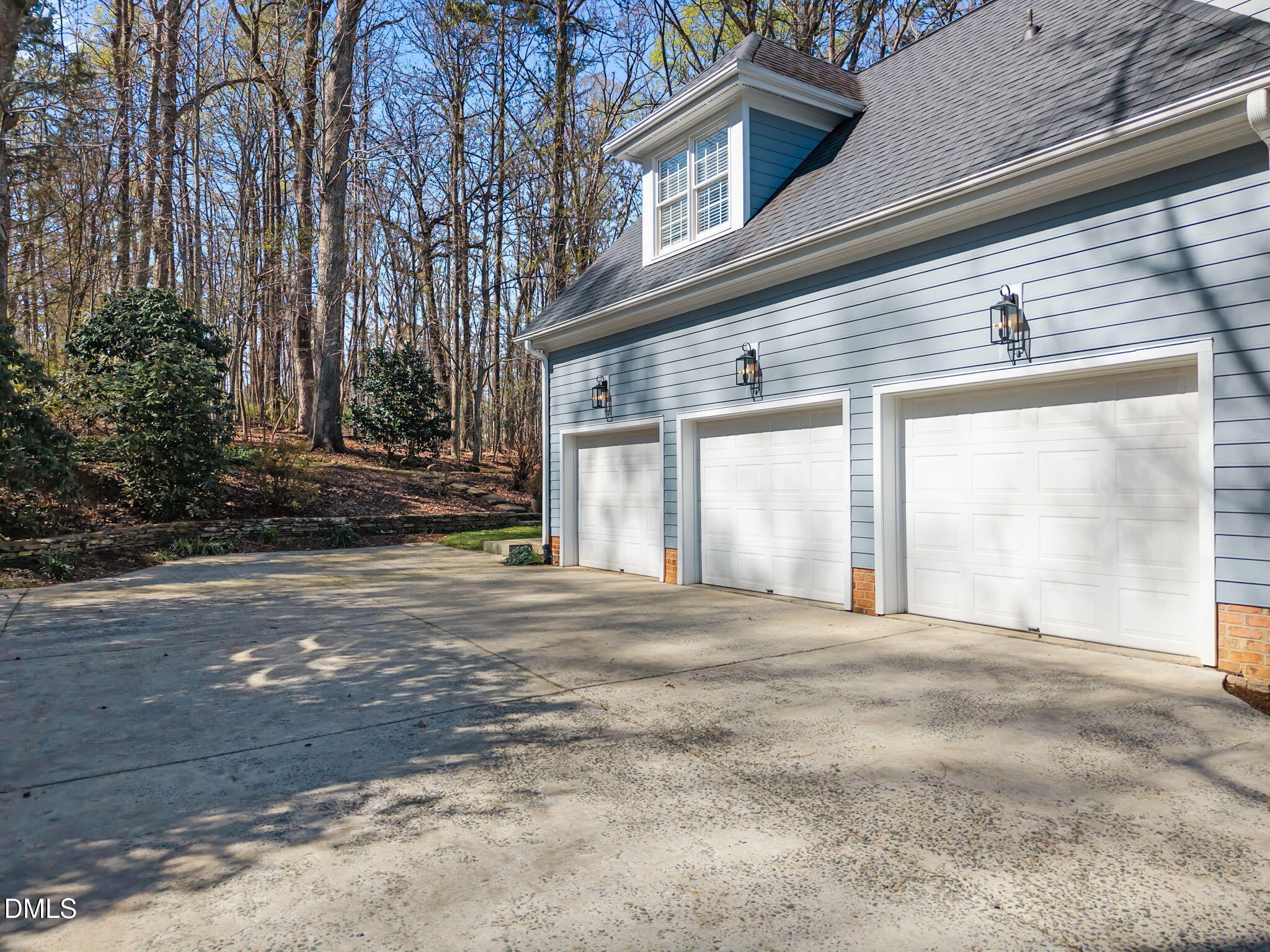 111 Lake Ridge Place