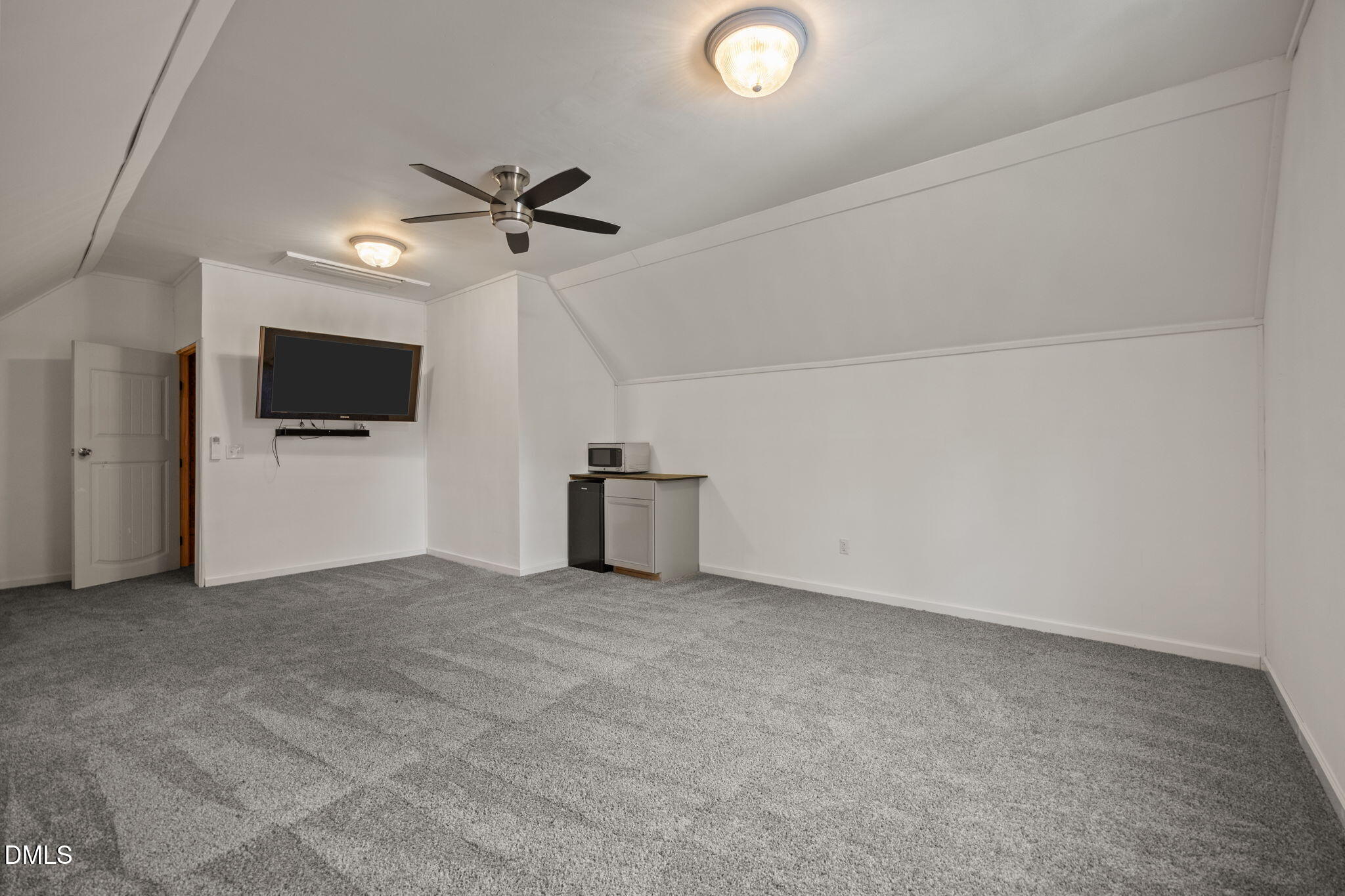 148 Tobacco Road