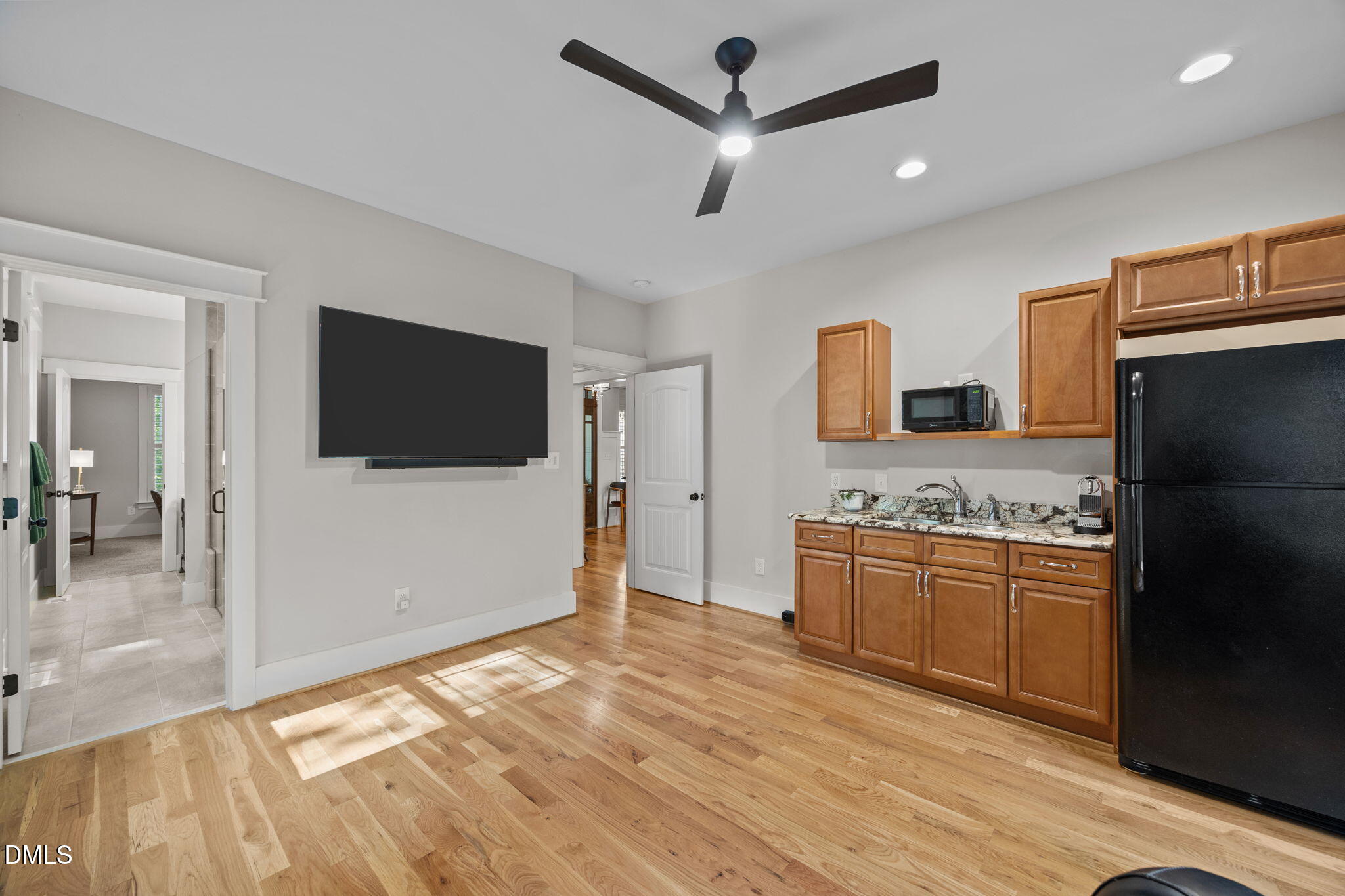 148 Tobacco Road
