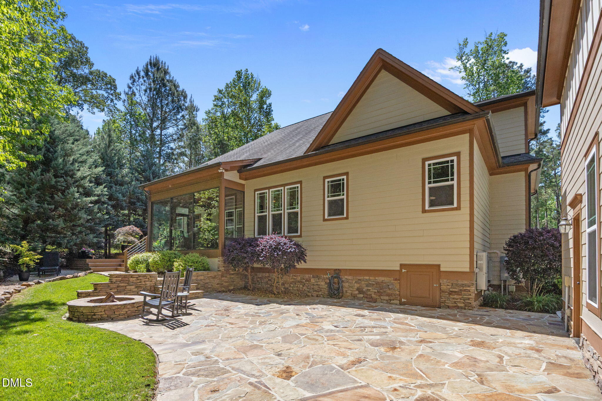 148 Tobacco Road