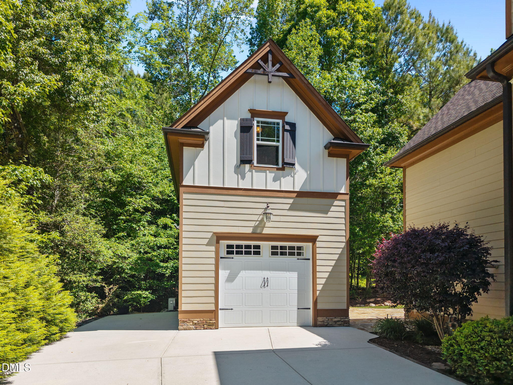 148 Tobacco Road