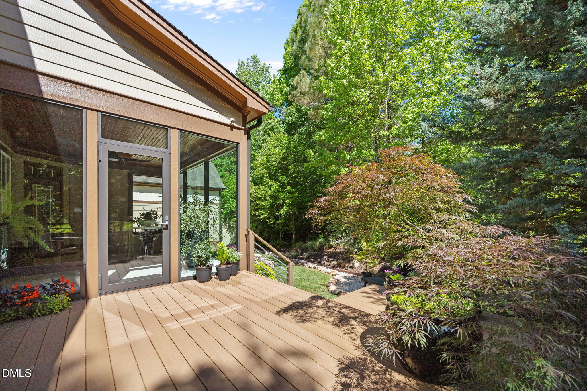 148 Tobacco Road