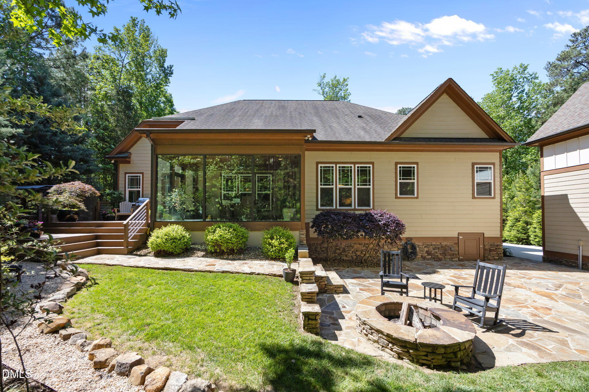 148 Tobacco Road