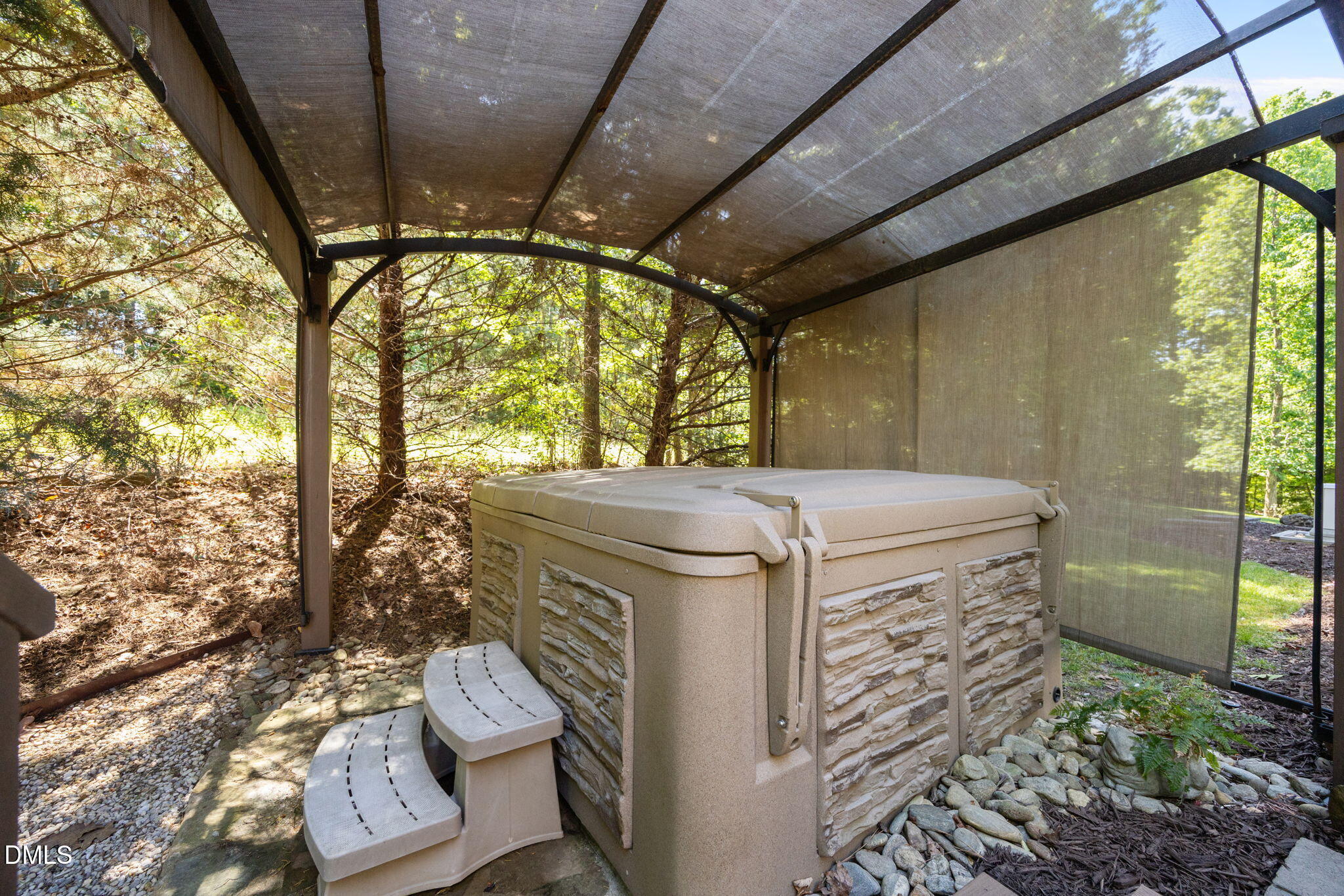 148 Tobacco Road