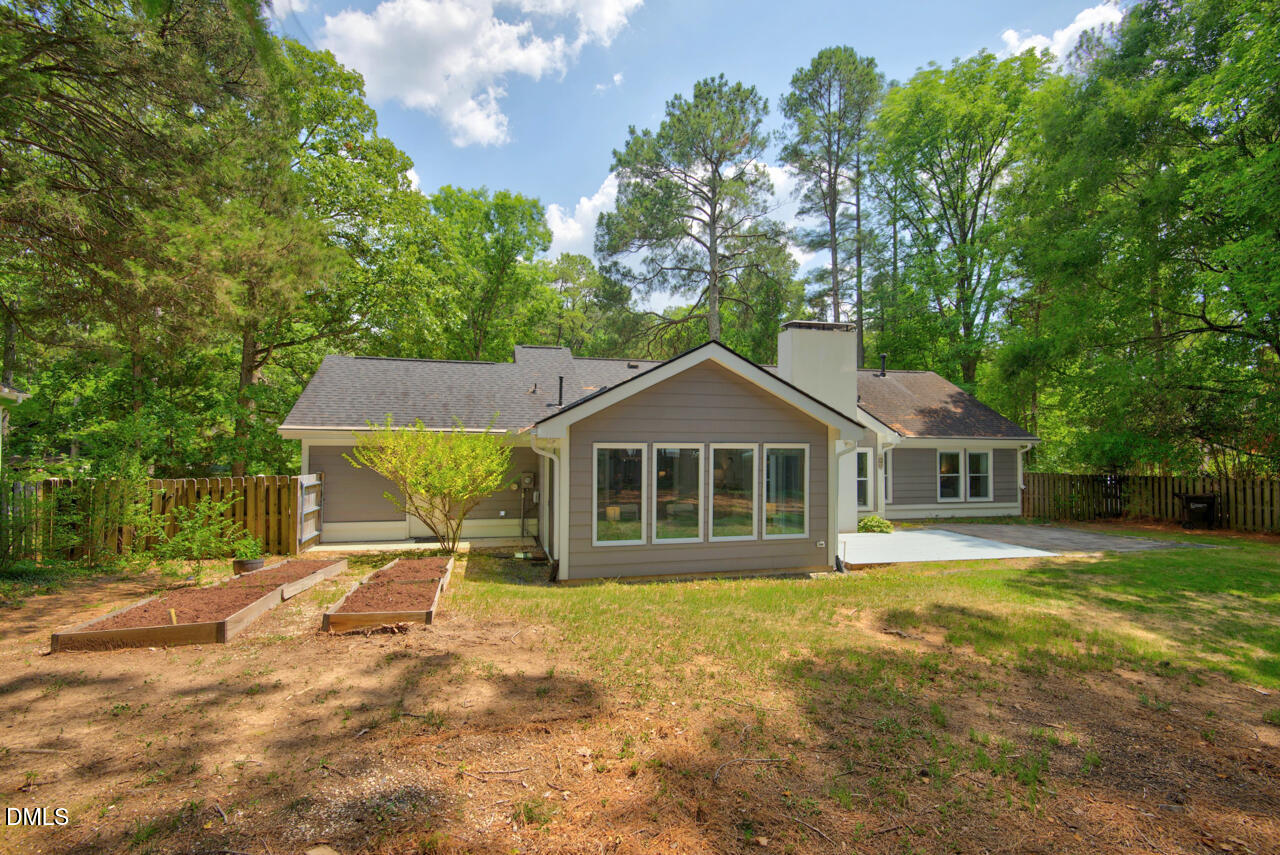 6716 Glen Forrest Drive