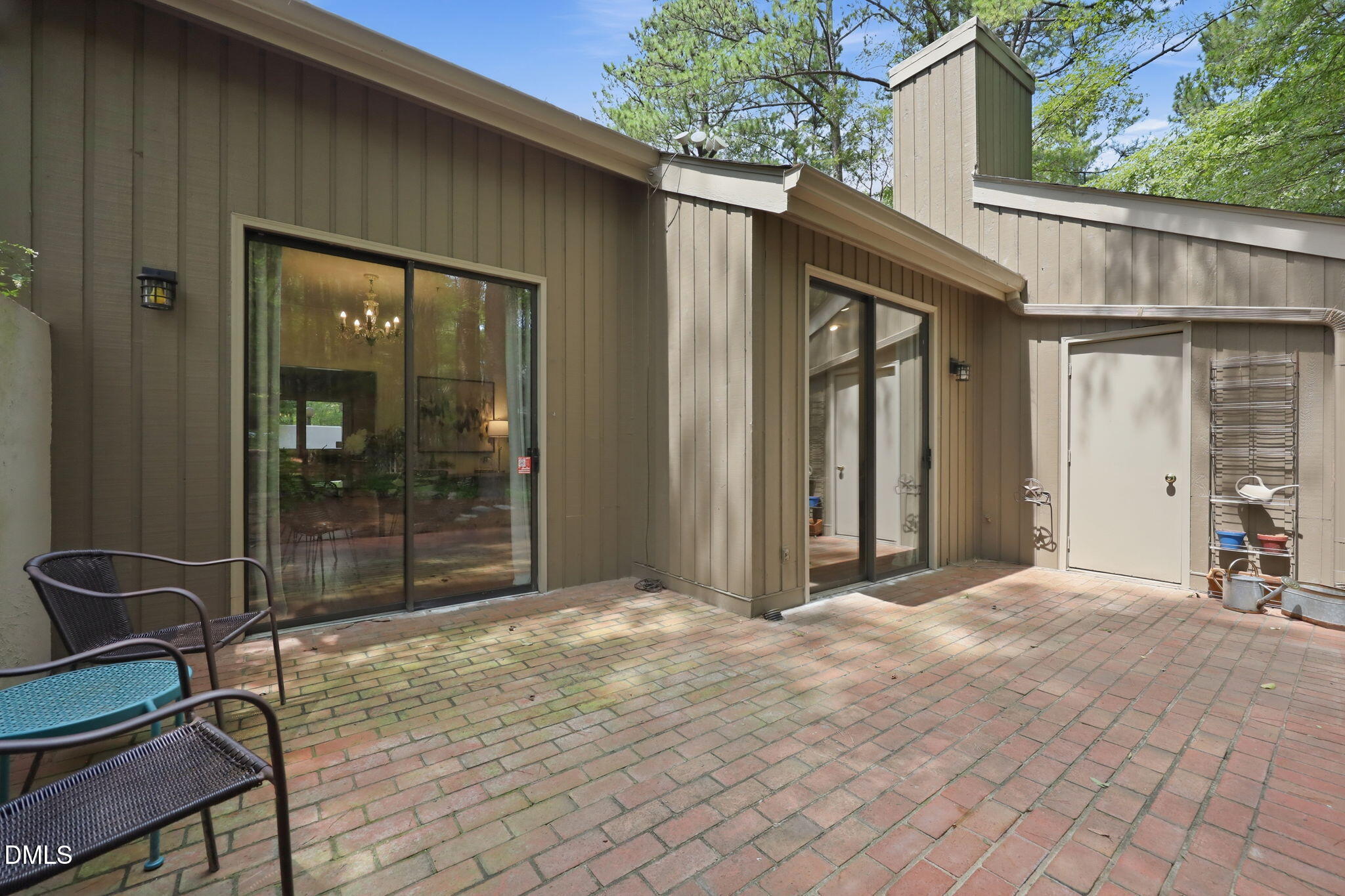 1 Banstead Place