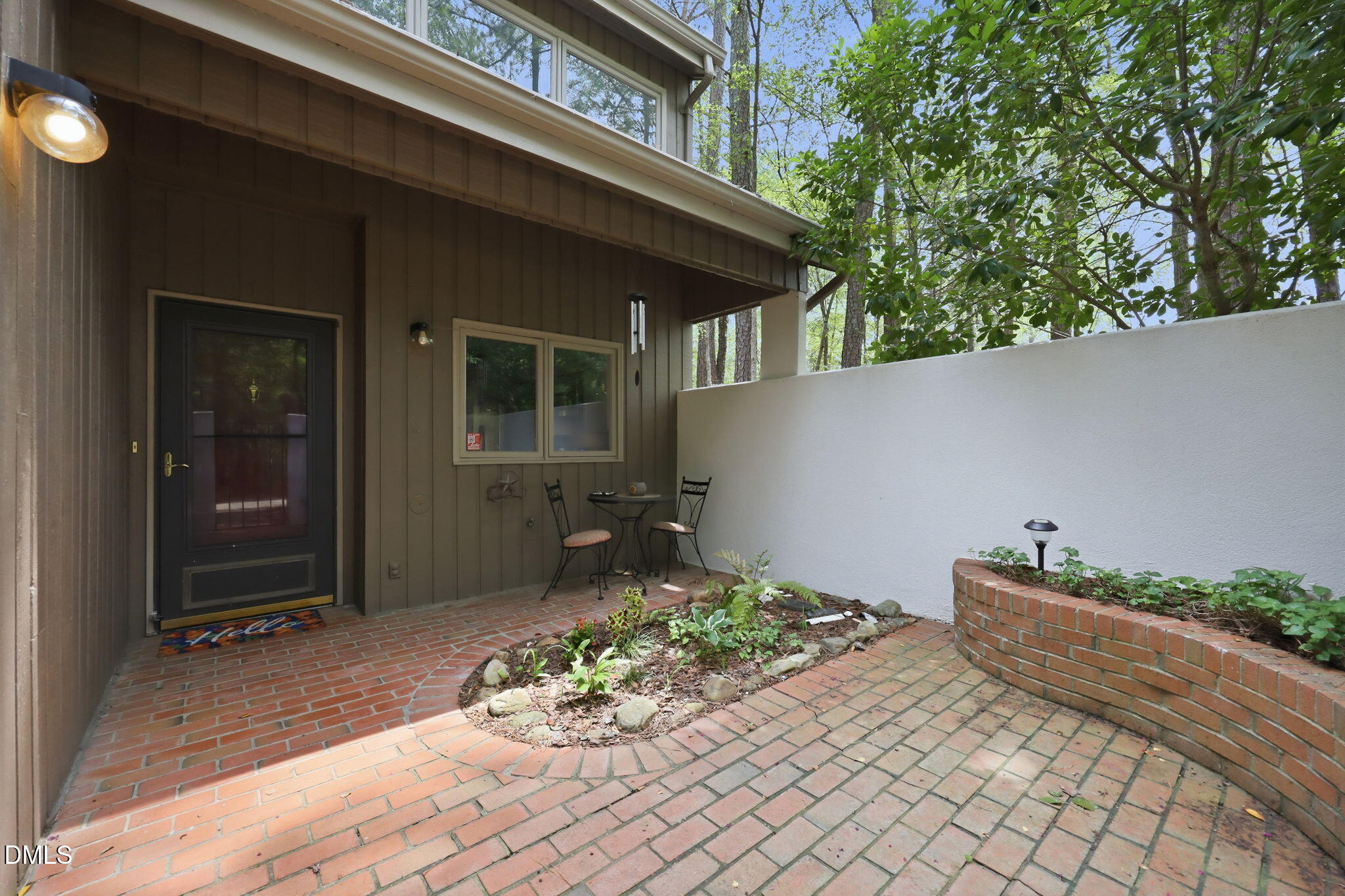 1 Banstead Place