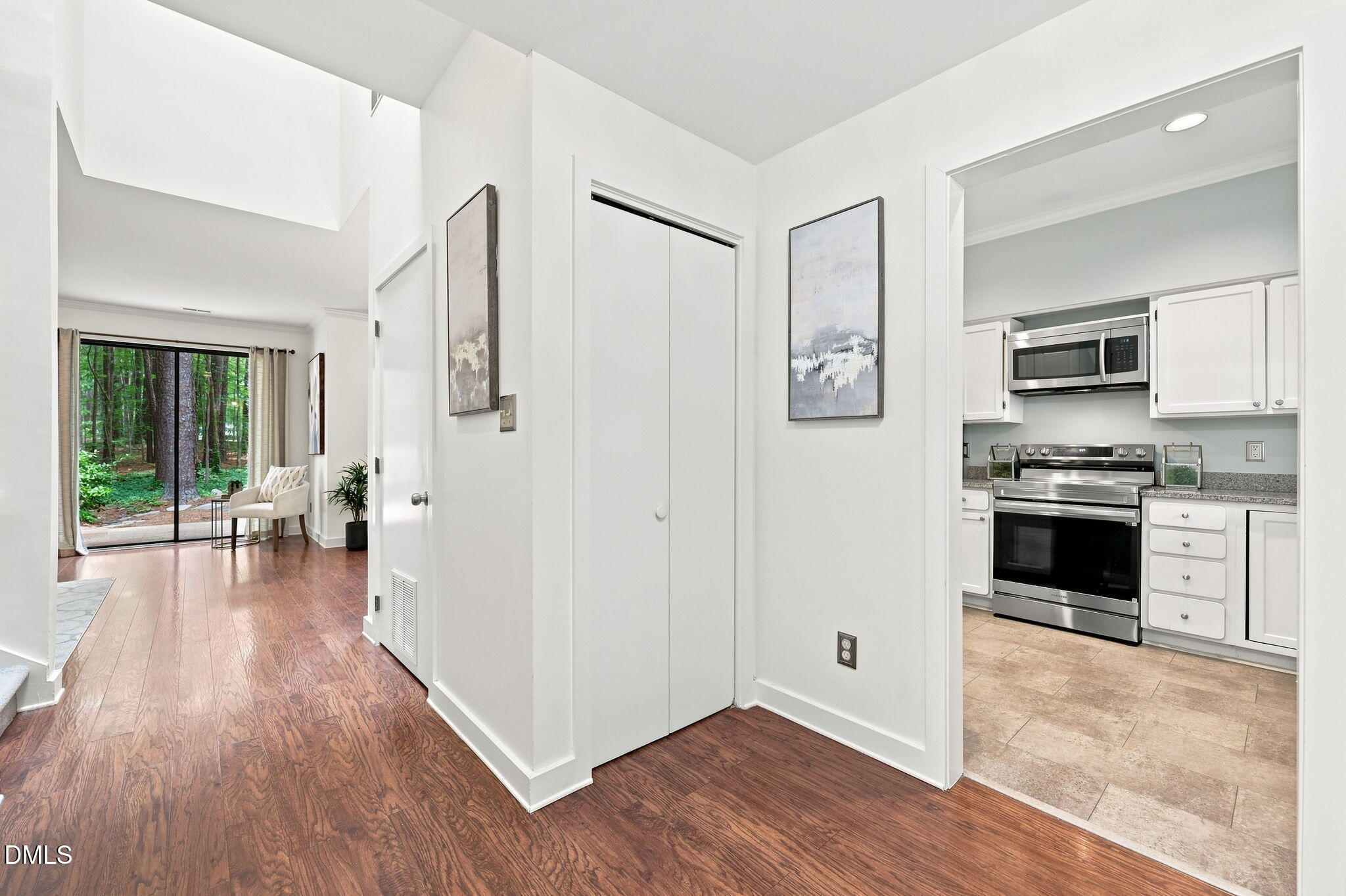 1 Banstead Place