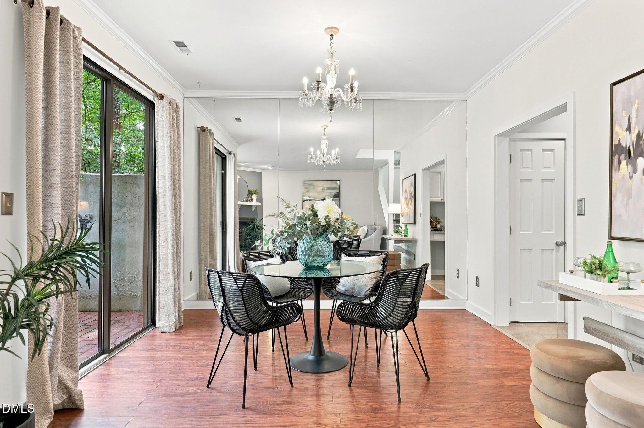 1 Banstead Place