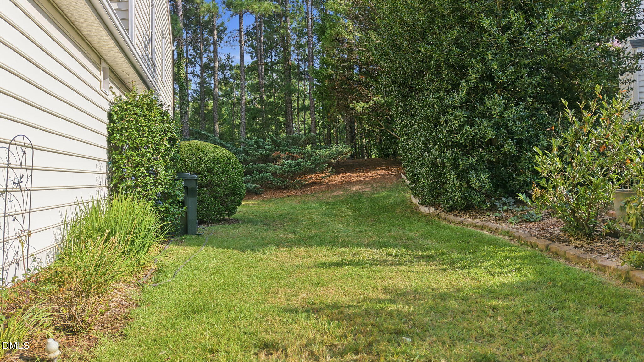 5 Wavecrest Court