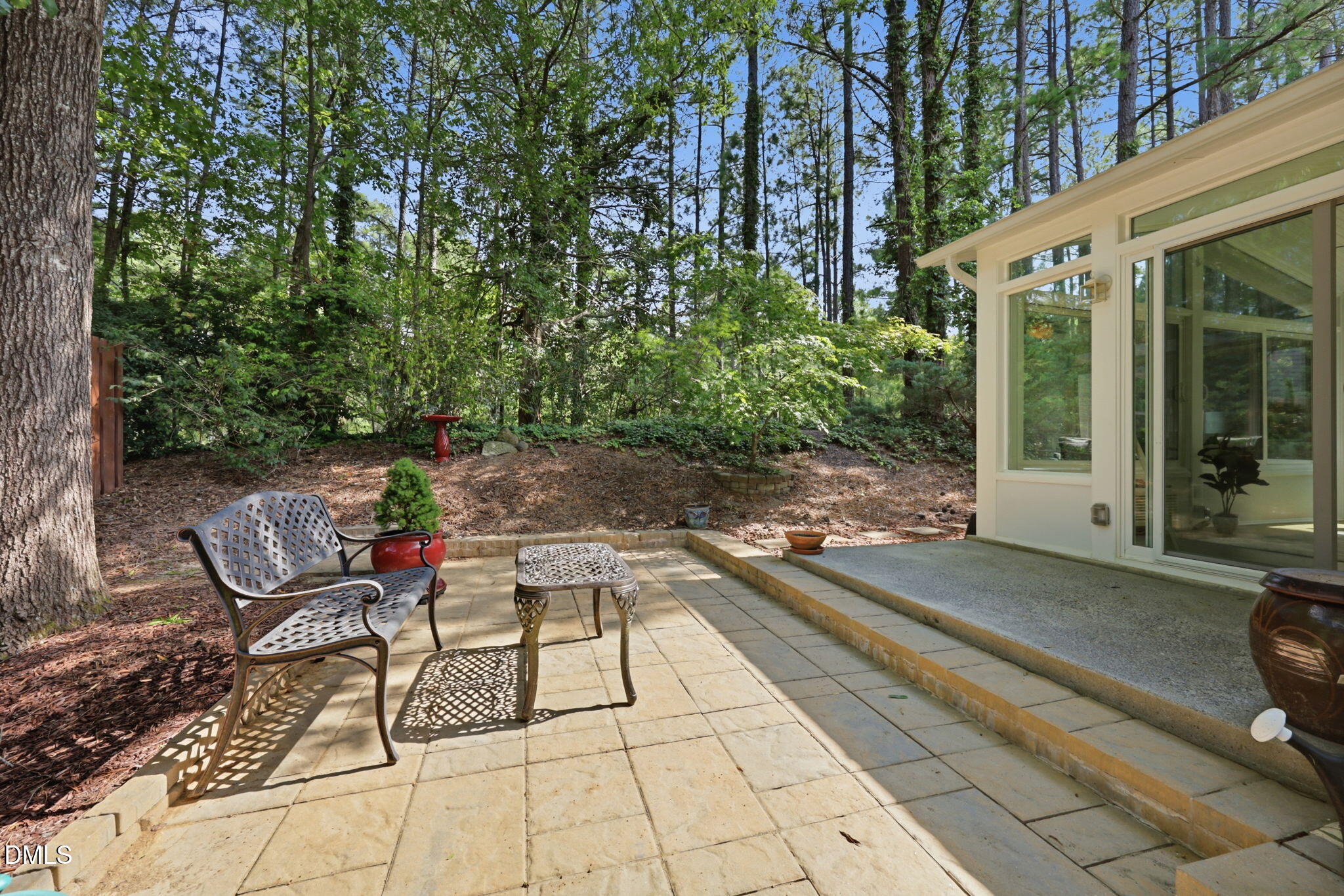 5 Wavecrest Court