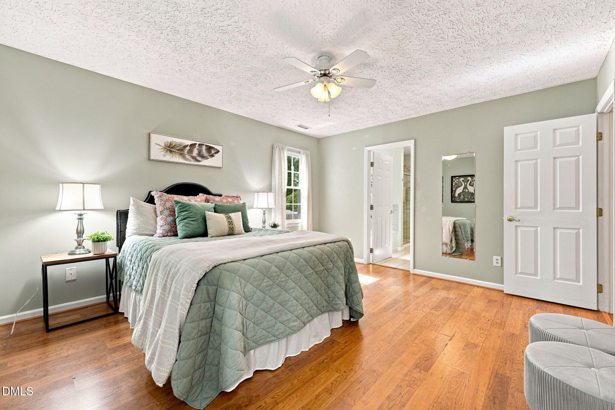 5 Wavecrest Court