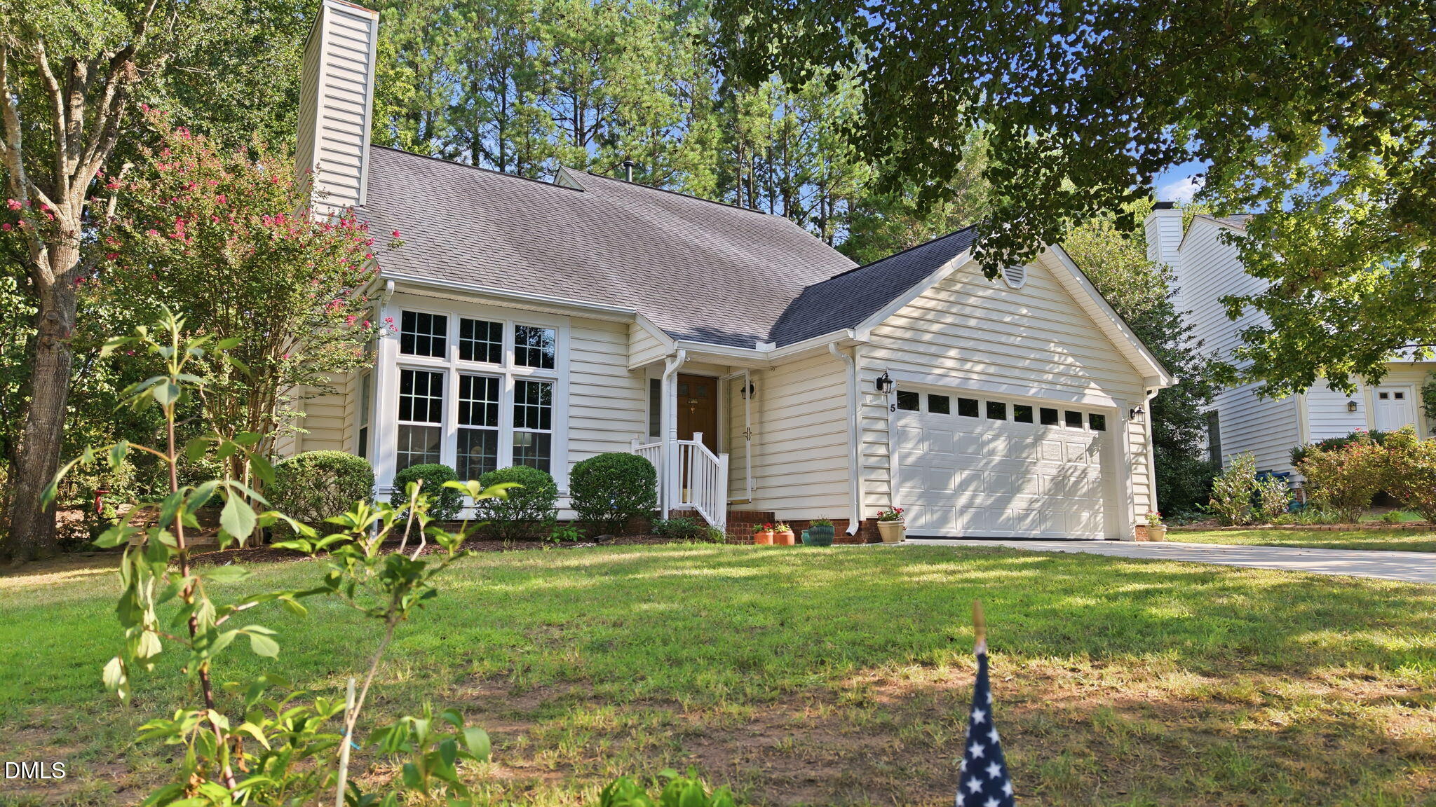 5 Wavecrest Court