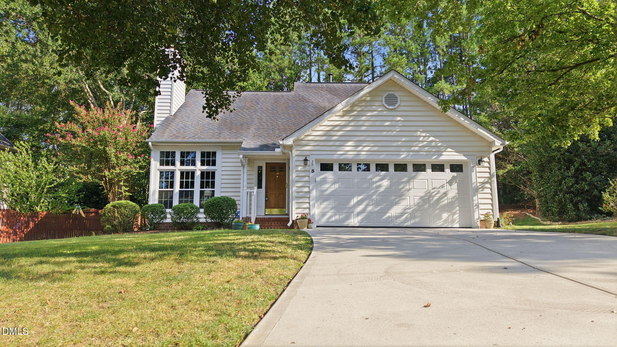 5 Wavecrest Court
