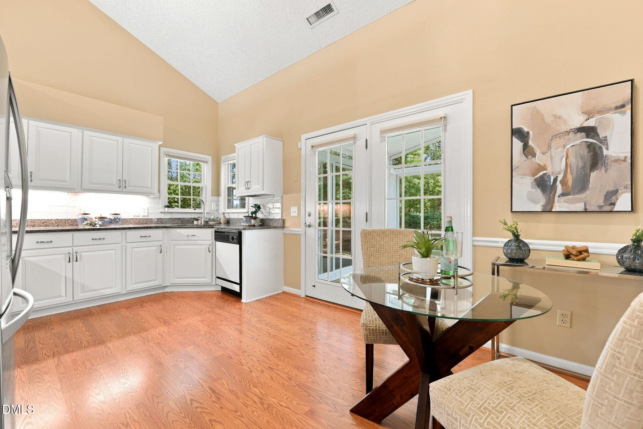 5 Wavecrest Court